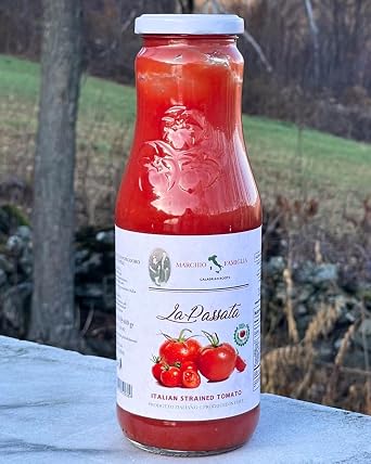 Marchio Familglia Passata - Artisanal Tomato Puree for Pizza, Pasta & Bruschetta, Handmade from Italy, Authentic Italian Flavor - 400g Bottle