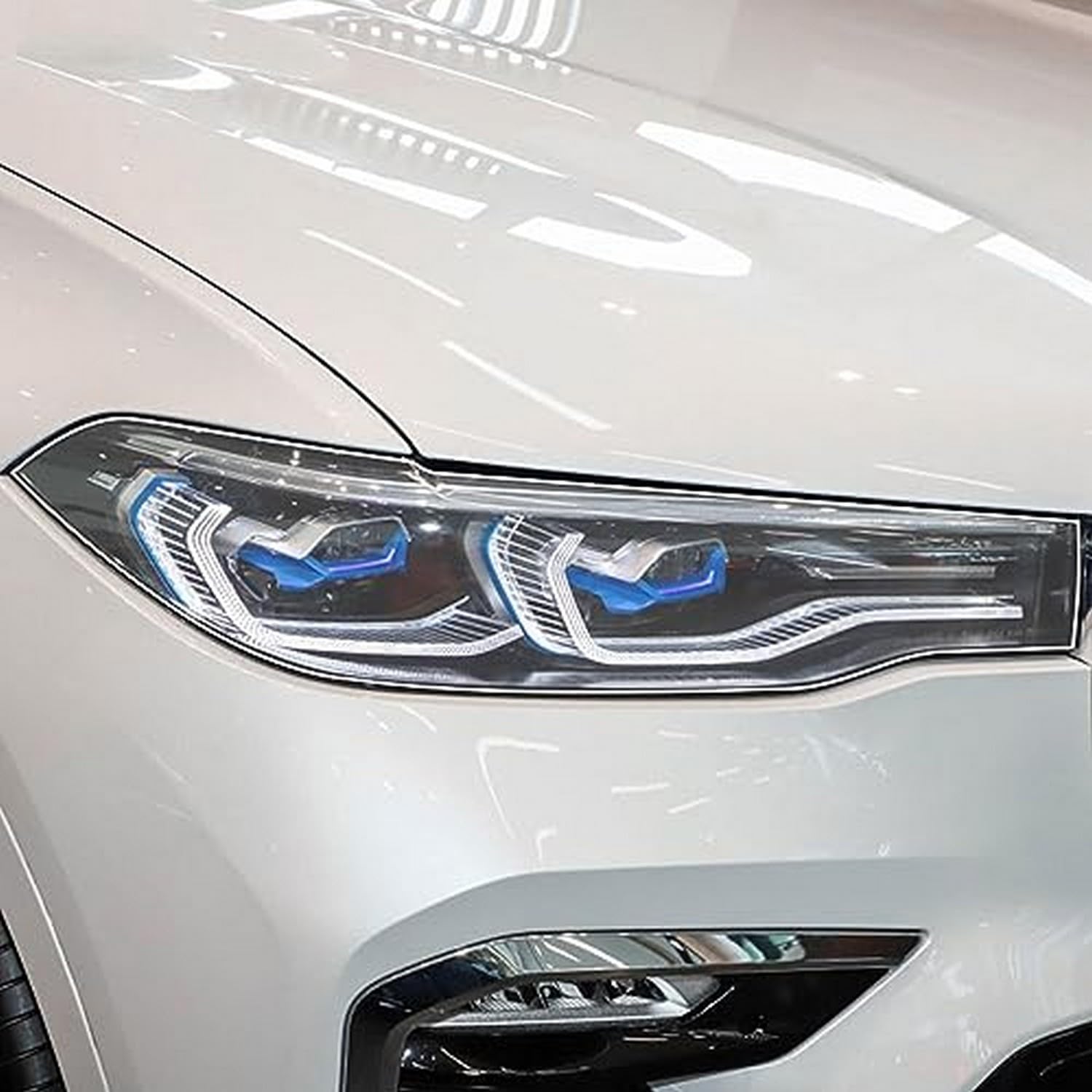 Film protection phares BMW X7 G07 idéal pour préserver vos trajets en famille