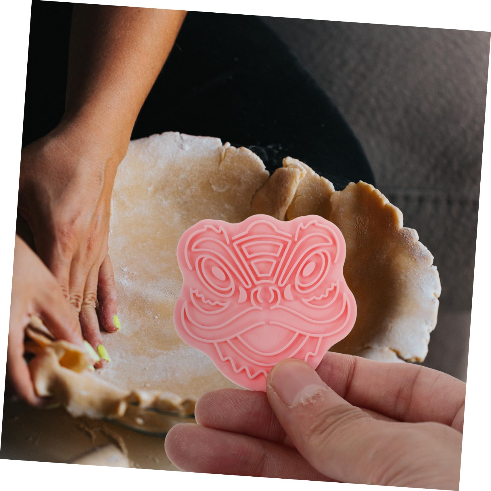 TOPBATHY 32 Pièces Pochoirs Du Nouvel An Biscuit Pratique Moules à Biscuits Décoratifs Biscuits Faits Maison Coupeurs De Gaufrage D'animaux Emporte-pièces Réutilisables Plastique Rose