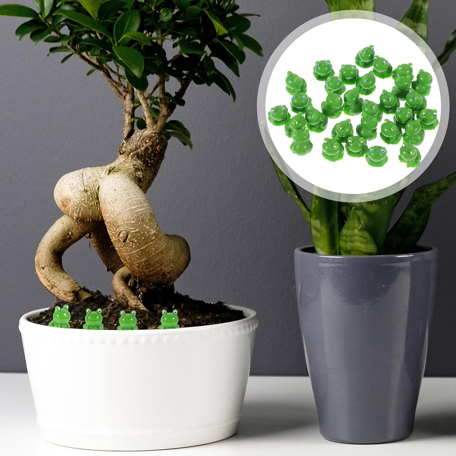 Operitacx 30pcs Mini Resin Frogs Figurines for Garden Planter Moss Decoration, Green Miniature Animal Statues for Fairy Garden and Bonsai Landscaping