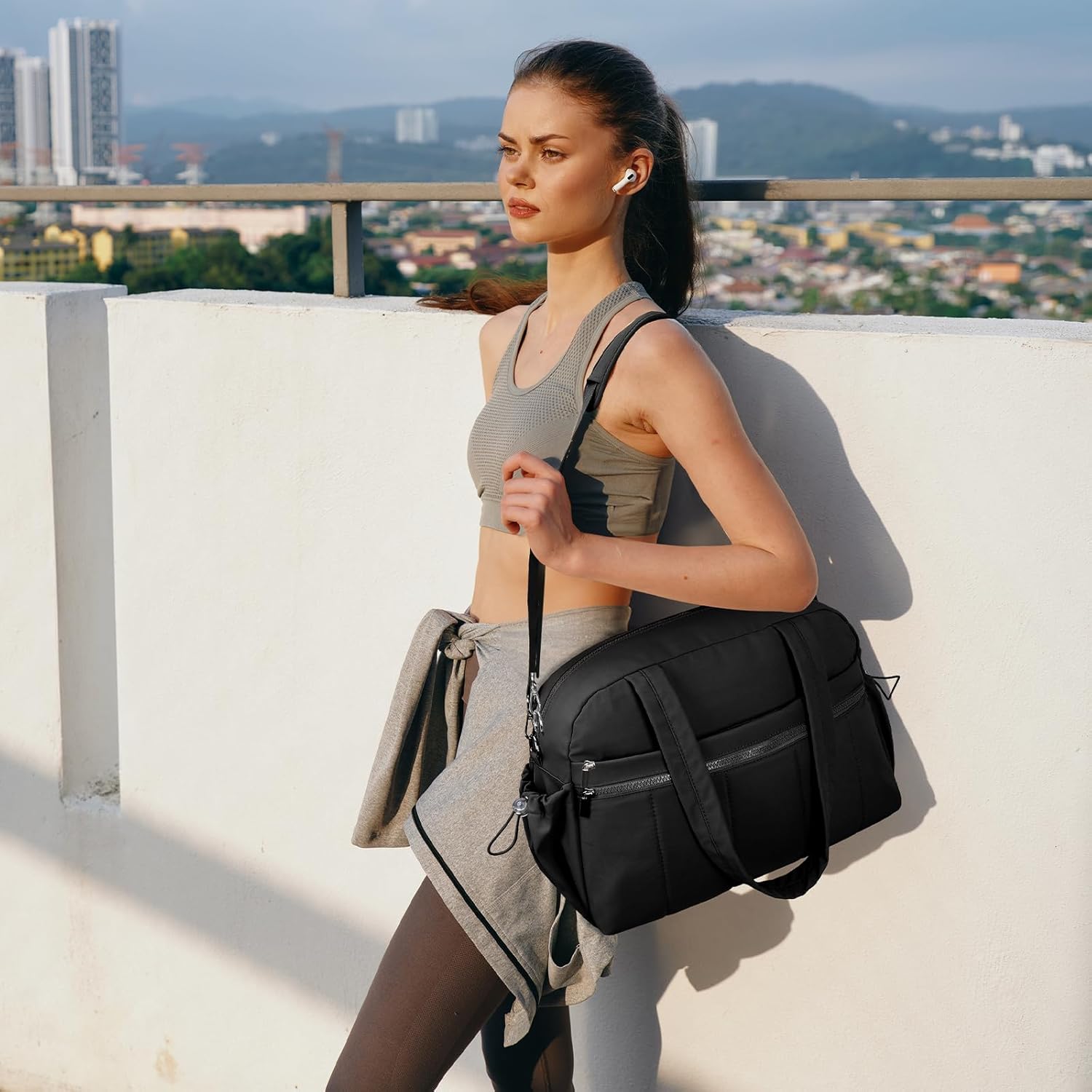 20L Puffer Gym Bag for Women, Small Personal Item Travel Duffle Bag with Wet Pocket for Airplane, Black - Image 7