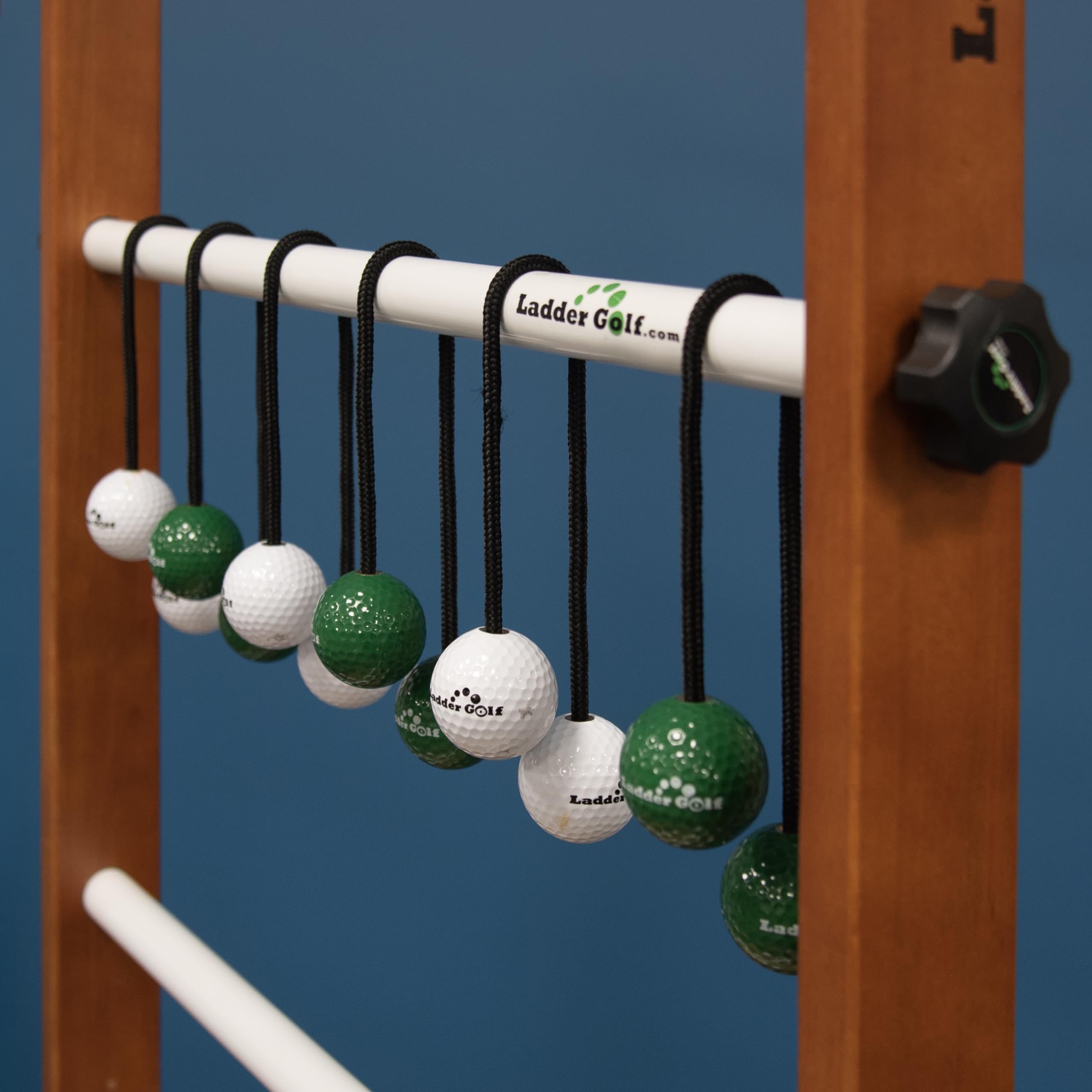 Ladder Golf - Einzelleiter-Ballspiel (grüne + weiße Bolas), offizielles Markenspiel (G/W)