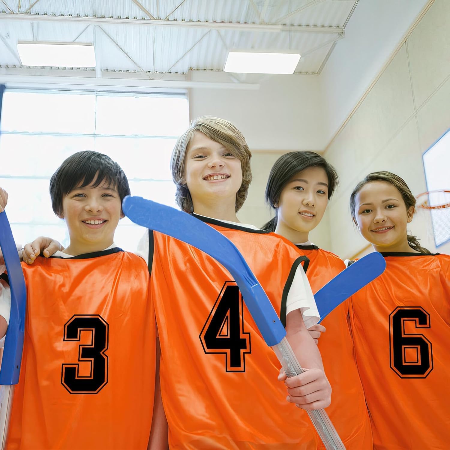 12 Chasubles de Football Enfants, Maillots d’Entraînement Réversibles Numérotés – Gilets de Sport en Maille pour Basket, Foot, Volley, Rugby – Bleu et Orange