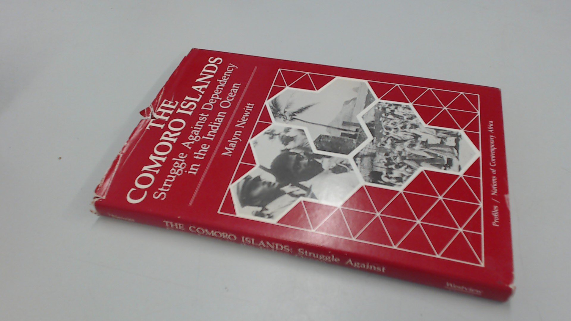Buy Comoro Islands: Struggle Against Dependency in the Indian Ocean — BookShops.in