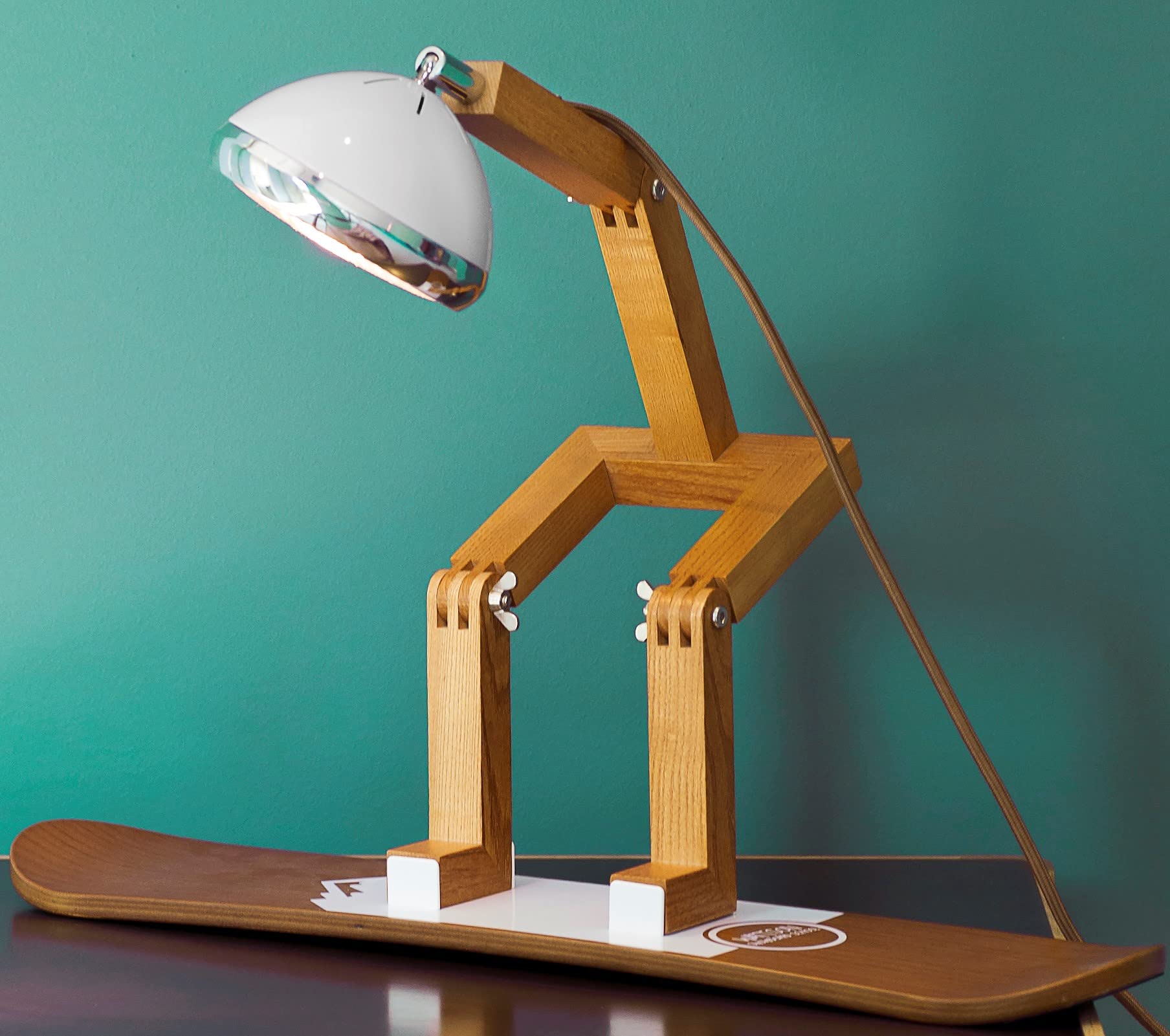 Piffany Copenhagen Lámpara de Mesa Mr. Wattson 12V, Vinatge White, Blanco Vintage (12VSWRVW) | L'Azienda PIFFANY con base a COPENHAGEN progetta e produce lampade da interno di alta qualità. I suoi prodotti vengono real