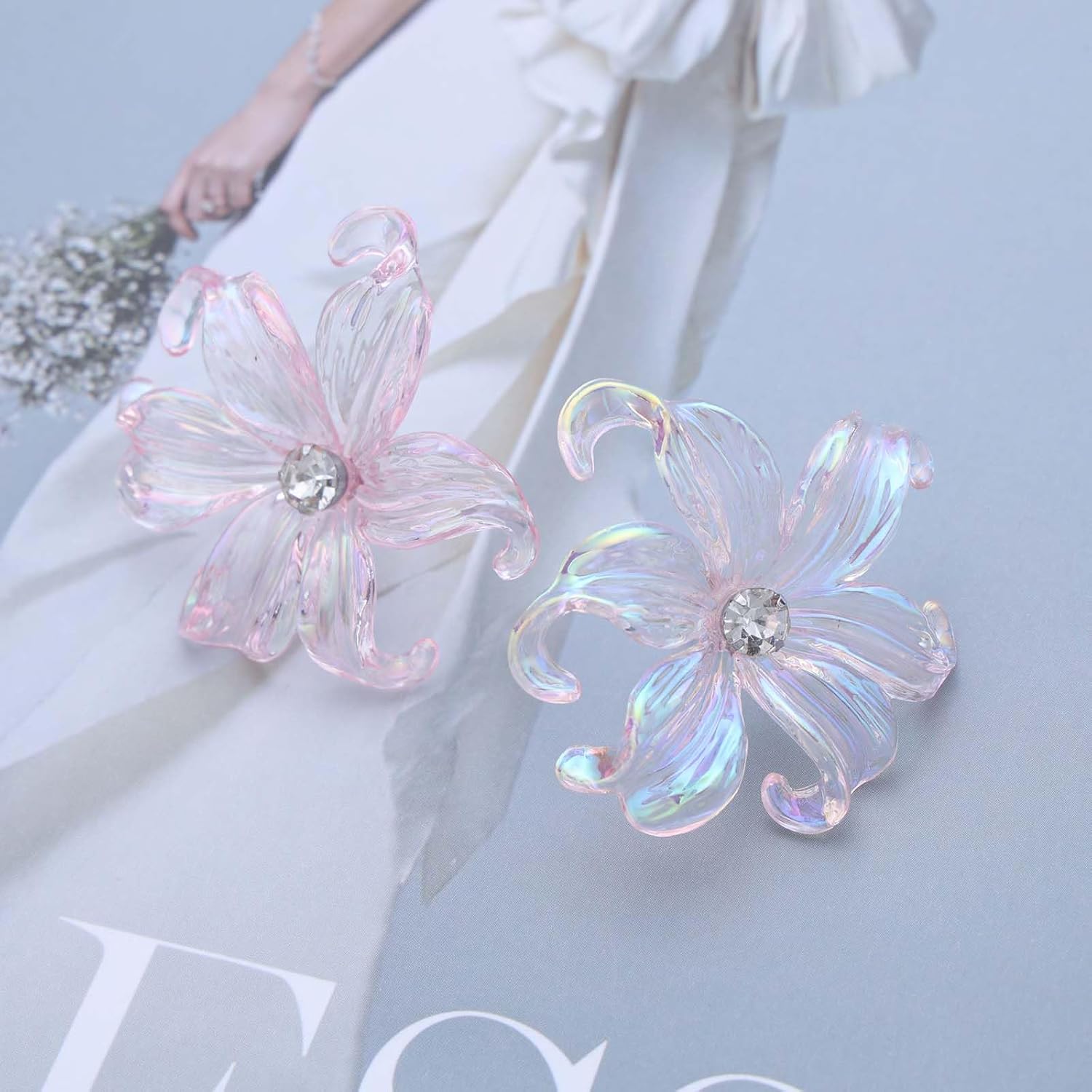 Boho Acrylic Flower Earrings Large Resin Floral Stud Earrings White Multi-Petal Rhinestone Flower Buds Earrings Vintage Flower Shaped Iris Earrings Jewelry for Women - Image 5