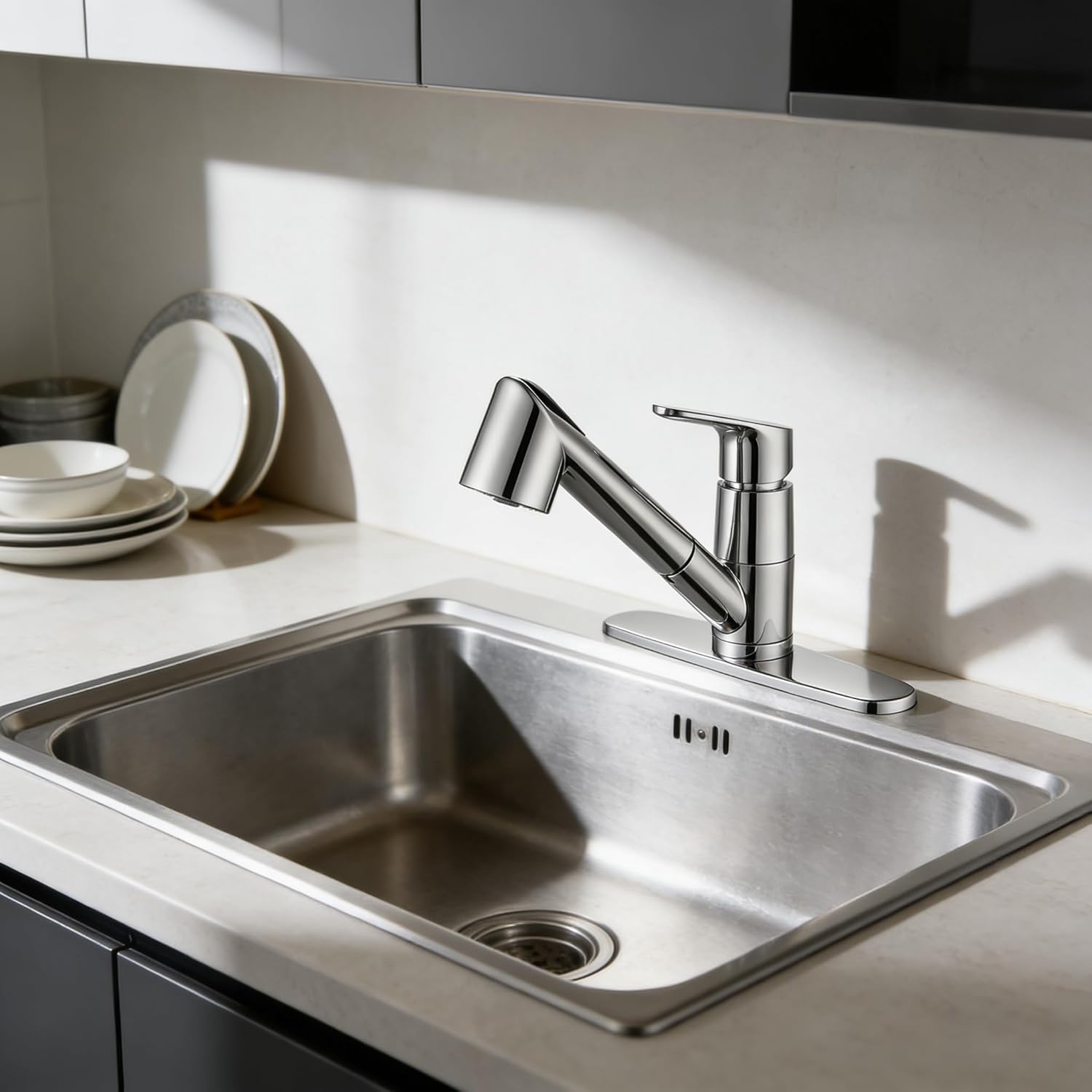 Kitchen Faucet with Pull Down Sprayer, Single Level Stainless Steel Kitchen Sink Faucets, Single Handle Low Arc Chrome Pull Out Kitchen Faucet