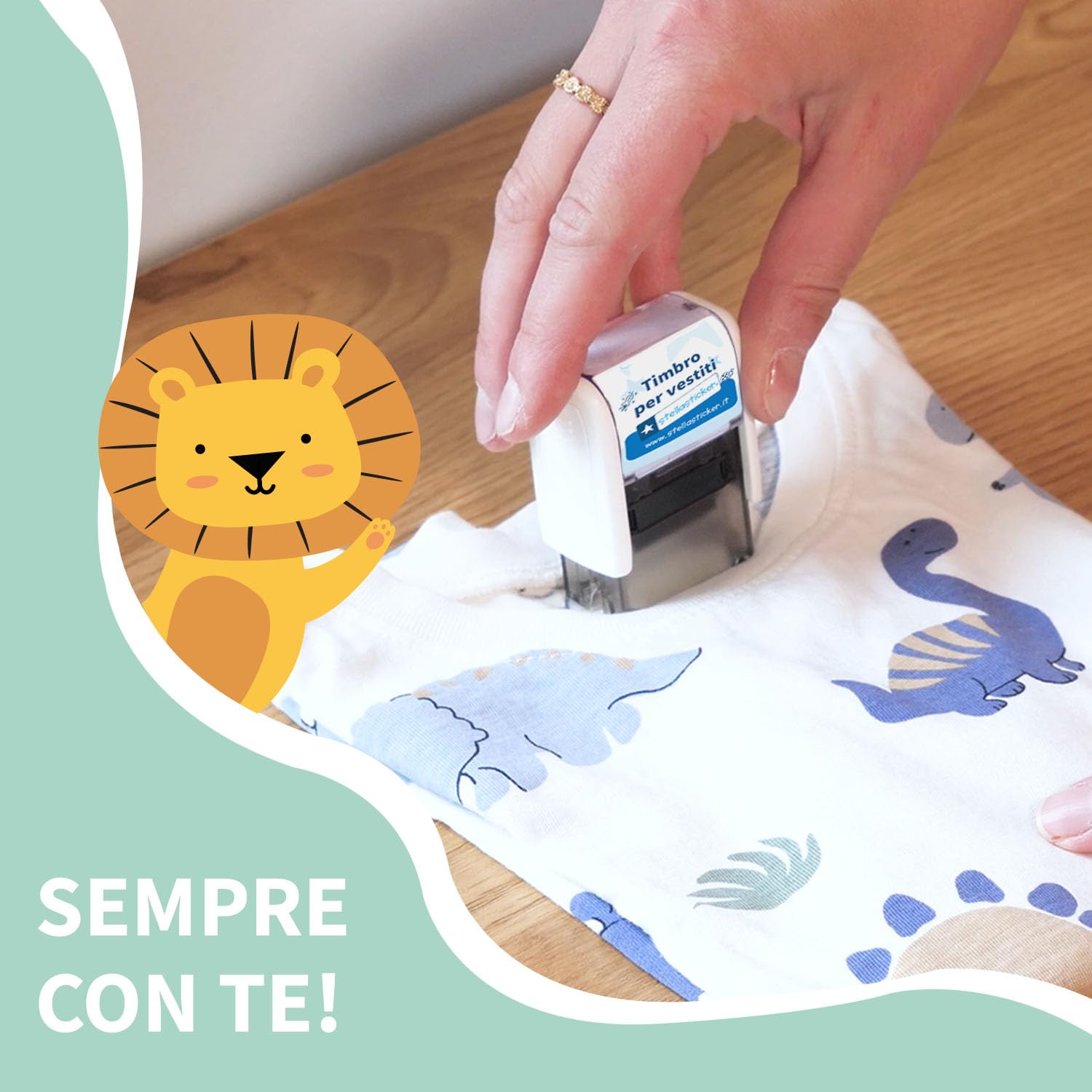 Stellasticker - Timbro tessile personalizzato con 2 righe – timbro nome per vestiti bambini – inchiostro resistente ai lavaggi – ideale per scuola, asilo e abbigliamento – fino a 900 utilizzi