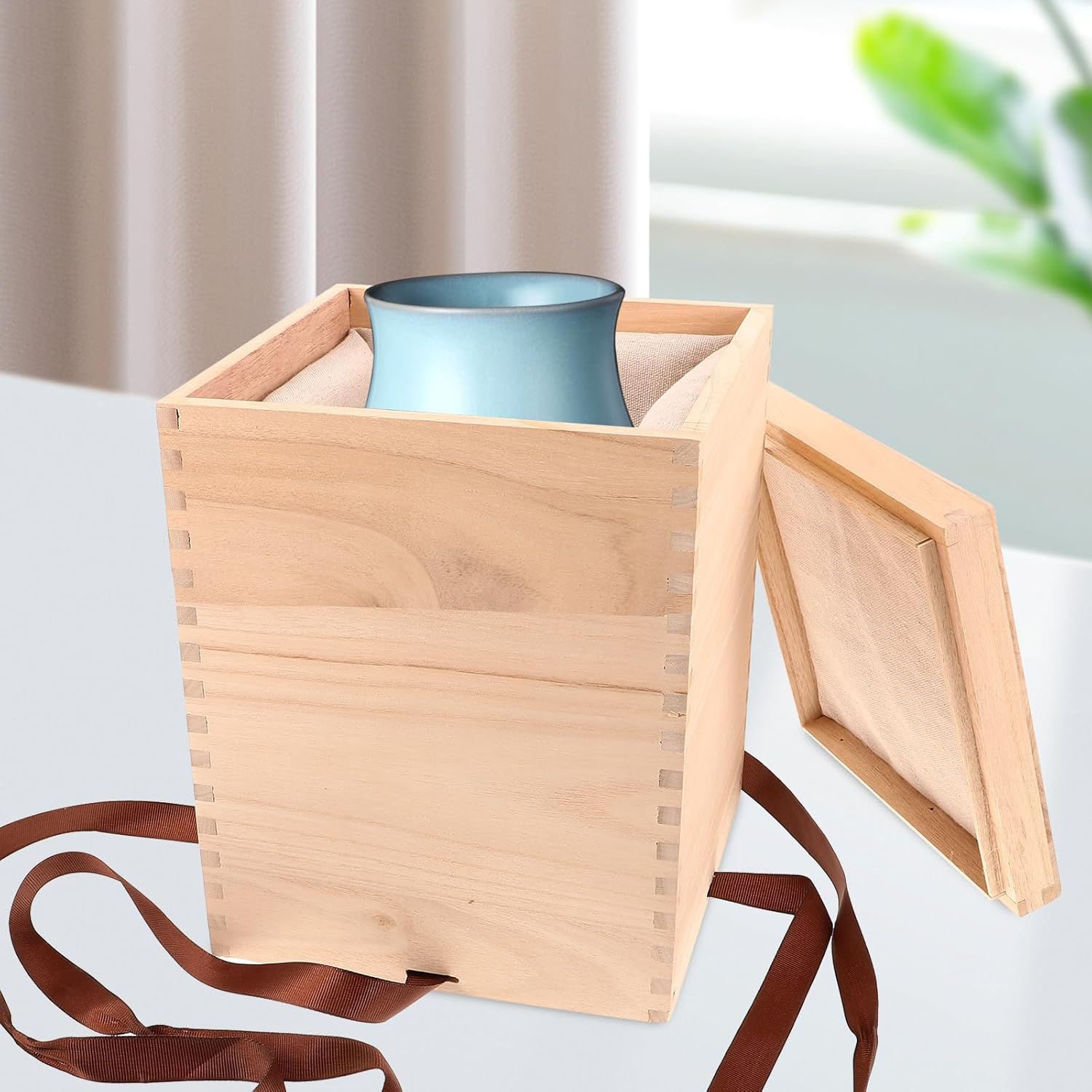 Homoyoyo Wooden Teacup Storage Box with Lid 1pcs Handcrafted Ceramic Cup Organizer Decorative Keepsake Case for Home and Wedding Packaging