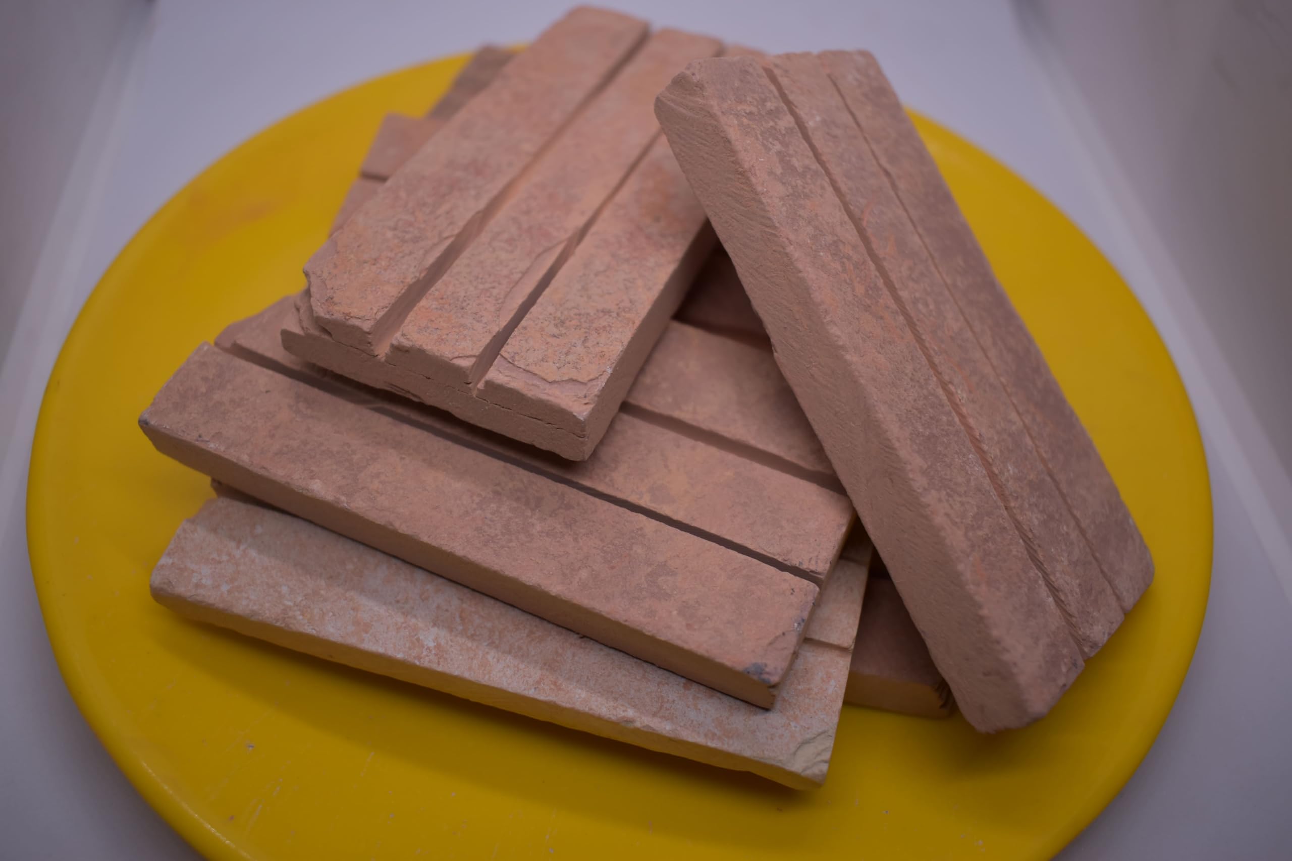 India Clay Red Grooved Slateblock 200 Grams
