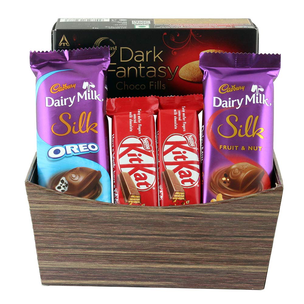 SFU E ComYummy Snickers with Creamy Dark Fantasy | Chocolates with Designer Basket | Chocolate Gift for Birthday , Anniversary, Rakhi, Diwali, Christmas | 182