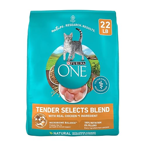 Purina ONE Natural Dry Cat Food, Tender Selects Blend With Real Chicken - 22 lb. Bag - Chicken - 22 Pound (Pack of 1)