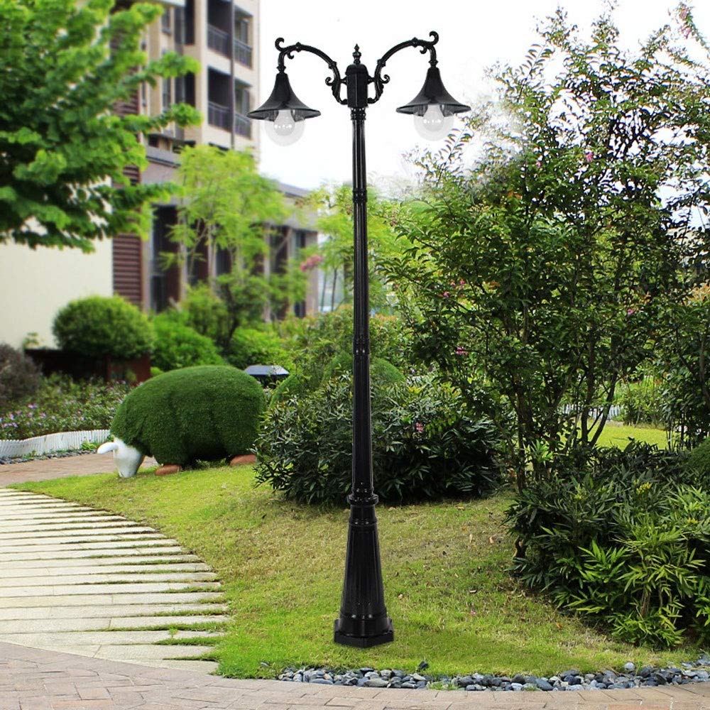 Produttori creativi di lampade da giardino europee Custom Outdoor Community Park High Pole Road Light Impermeabile Villa Doppia testa Luci paesaggistiche, Luci da palo per esterni Luci di illuminazi