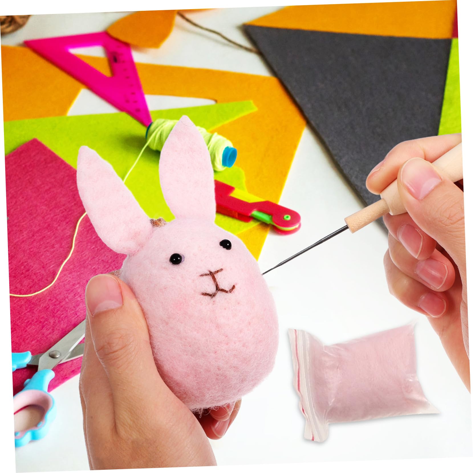 DOITOOL 100 Piezas Material de Fieltro de Lana para Manualidades Gramos de Lana de Colores para Proyectos de Arte Creativo Aguja para DIY