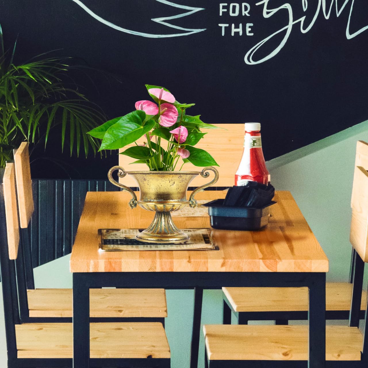 Amosfun 2pcs Vintage Urn Vase Brass Flower Pots Roman Style Trumpet Vases for Centerpieces Garden Patio Front Porch Decoration 9.2 x 6.3 Inch