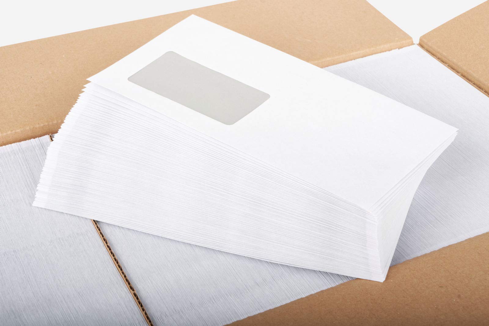 KK Verpackungen Briefumschläge DIN Lang 110x220 mm | 7000 Stück, 75 g/m² selbstklebend | Mit Fenster | Kuverts Weiß
