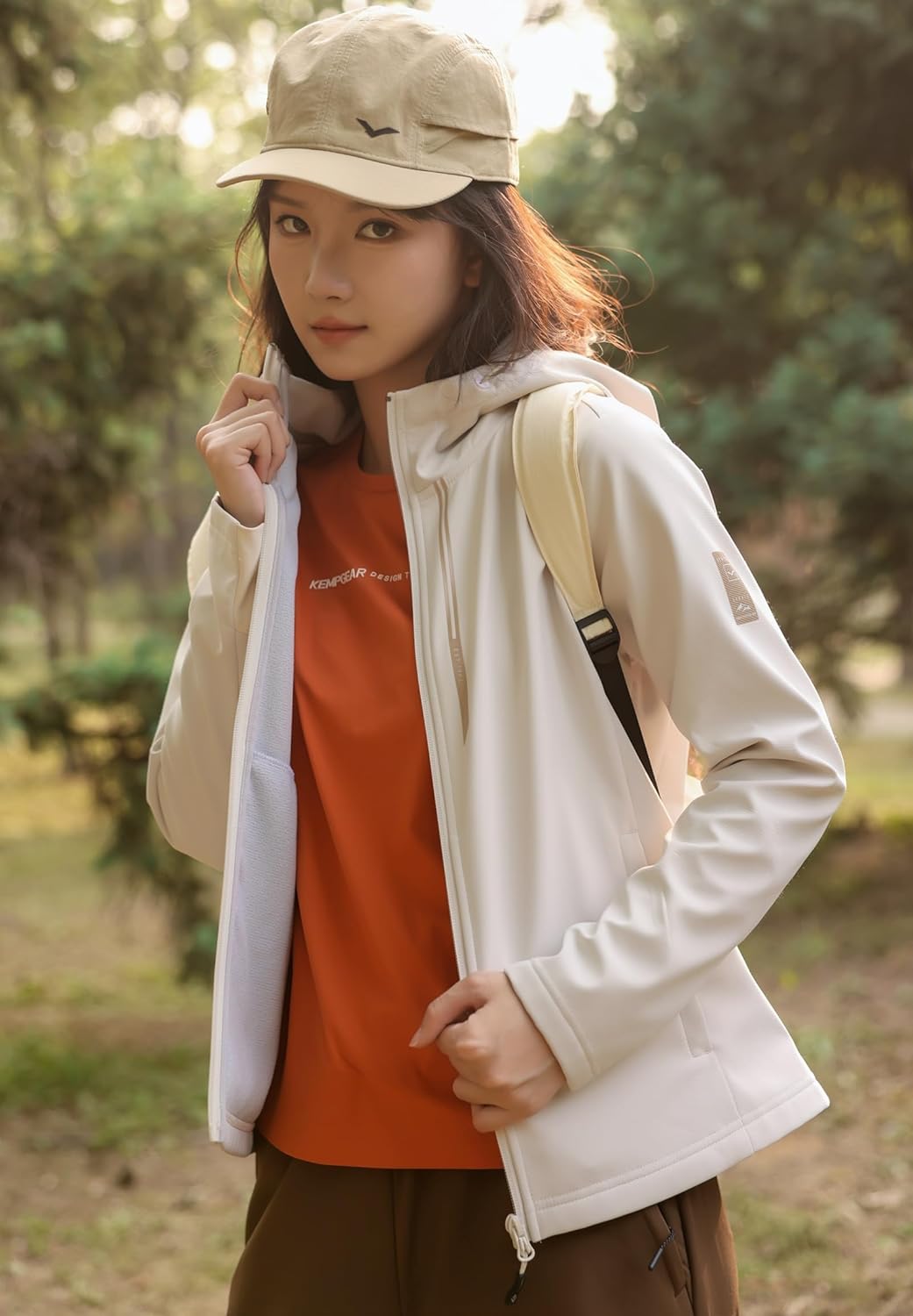 Women's Outdoor Softshell Jacket, Windproof Waterproof Warm Hooded Jacket for hiking and recreation