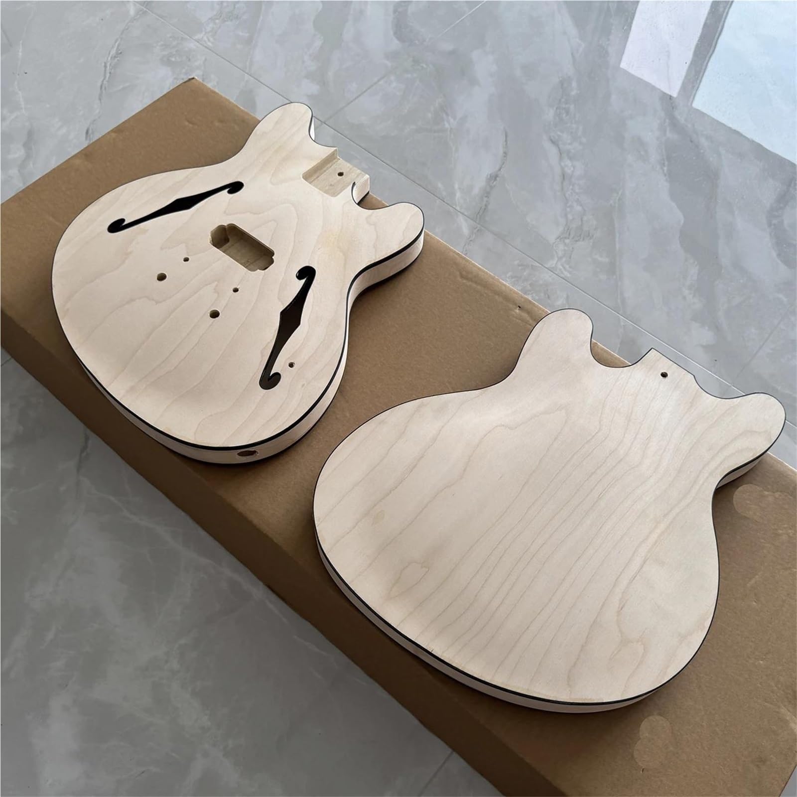 Kit Fai Chitarra Elettrica Corpo Di Chitarra Elettrica Non Verniciato Rilegatura Nera Materiale In Legno D'acero