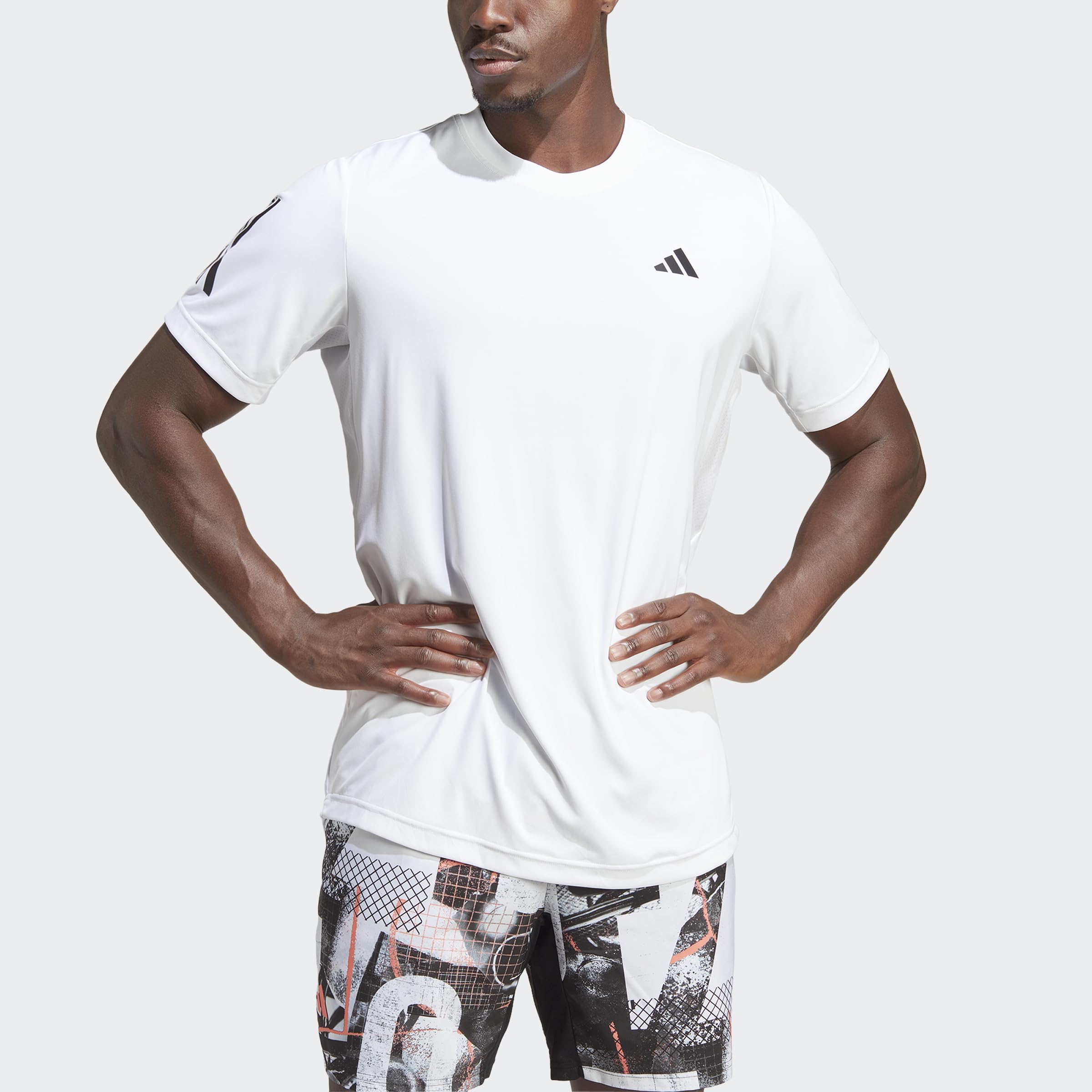 adidas Maglietta da Tennis a Maniche Corte da Uomo Club con 3 Strisce