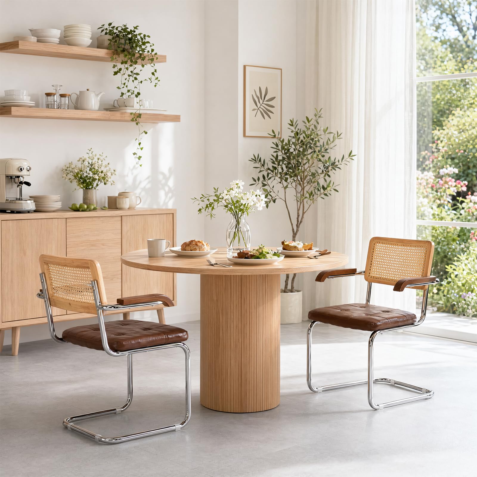 EGGREE Pack de 2 Sillas de Comedor de Ratán con Reposabrazos y Estructura de Hierro Galvanizado, Sillas Tapizadas en PU para Salas de Reuniones, Oficinas y Comedores, G02-Marrón