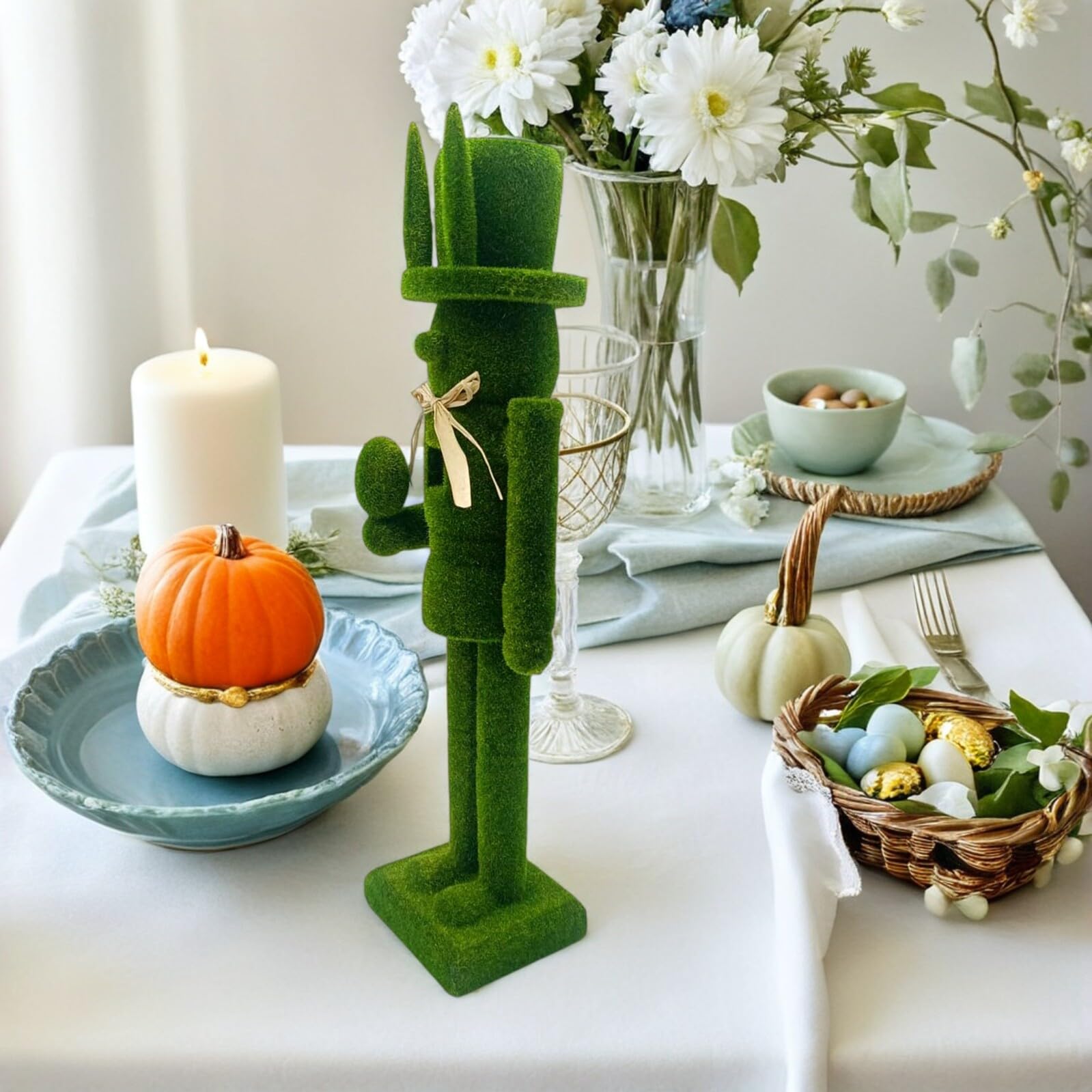 Cabilock Beflockte Holz-Nussknacker-Figur Hase Festliche Frühlings- und Weihnachtsdekoration für Tisch Kaminsims Regal Vielseitige Langlebige Sammlerfigur als Geschenk und Heimdeko
