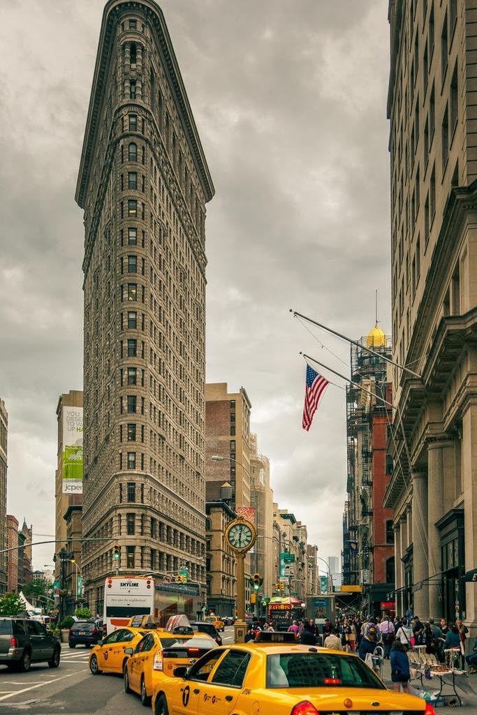 The Flatiron Building Midtown Manhattan New York Photo Photograph Cool Wall Art Print Poster 24x36