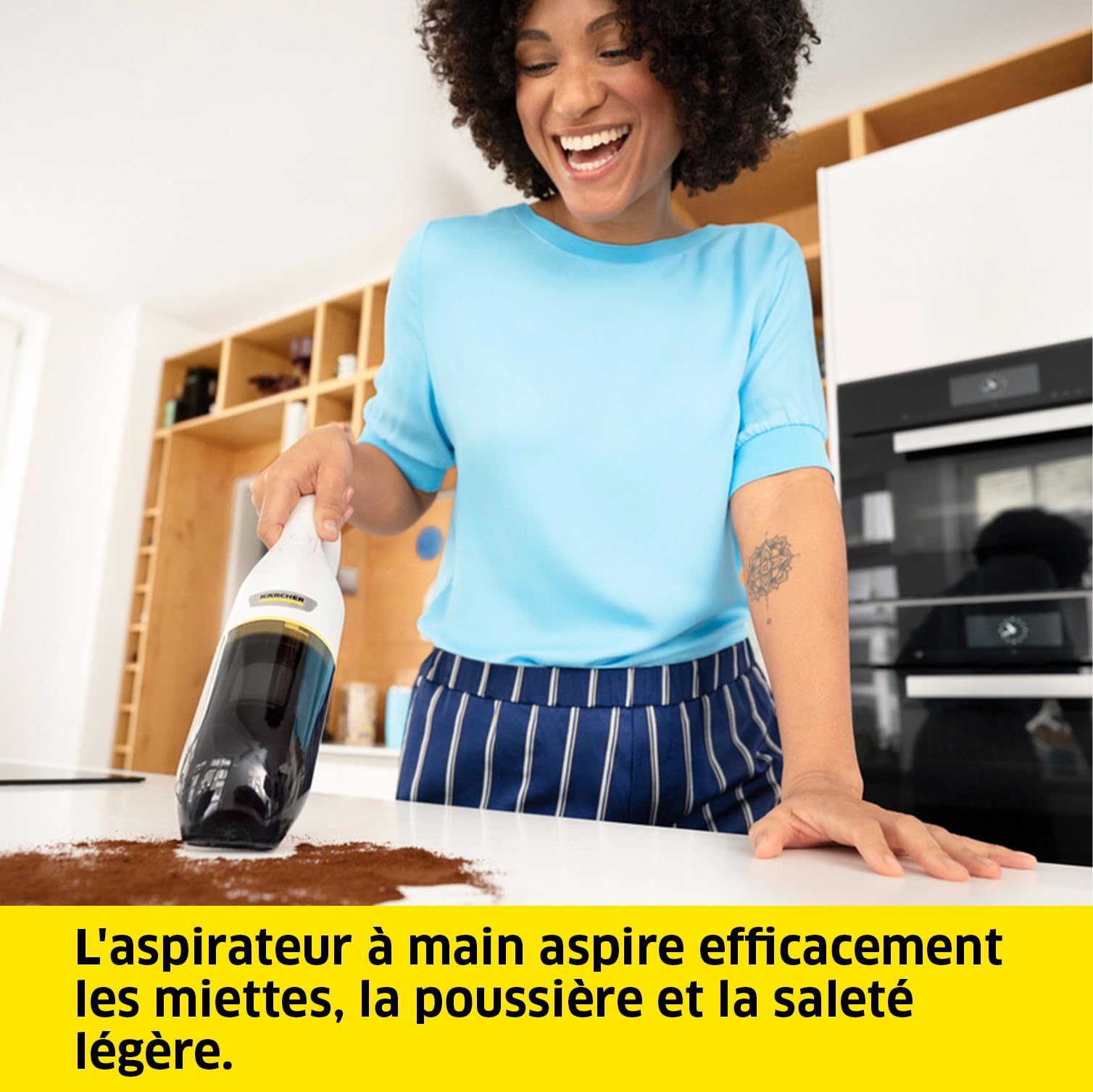 KÄRCHER Aspirateur à Main sans Fil CVH 2, Aspirateur Compact pour Une Utilisation Rapide, Bac à Poussière : 0,15 l, Poids : 0,65 kg, Batterie 7,2 V, Chargeur USB, Suceur pour Fentes 2 en 1 Inclus