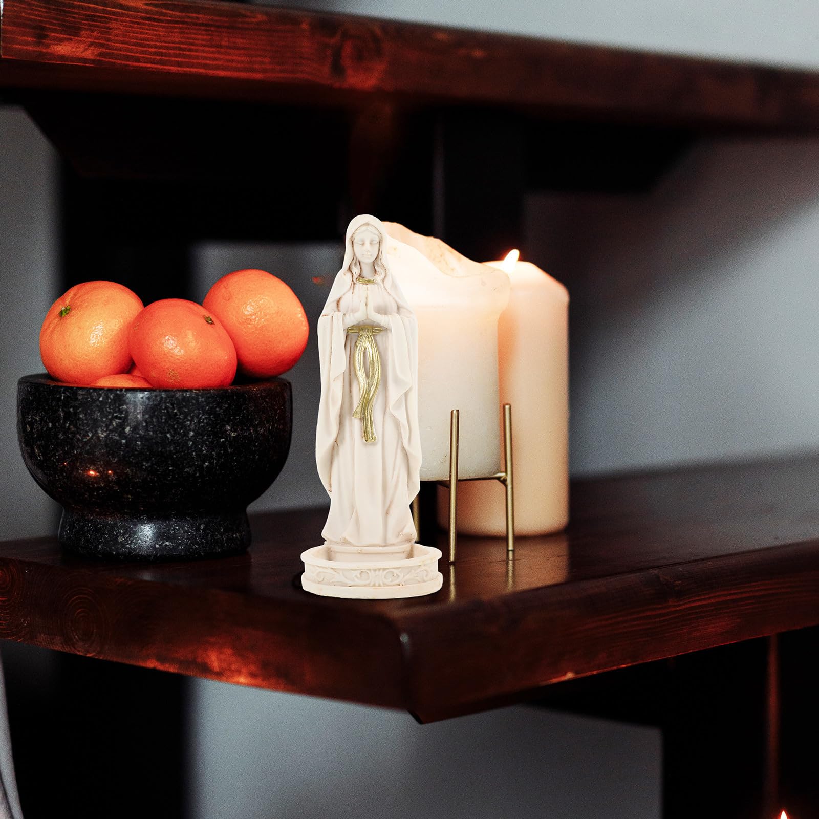 Statua Decorazione Versatile della Vergine in Resina Bianca e Facile da Mantenere Eleganza Artistica per Soggiorno e Fotografia