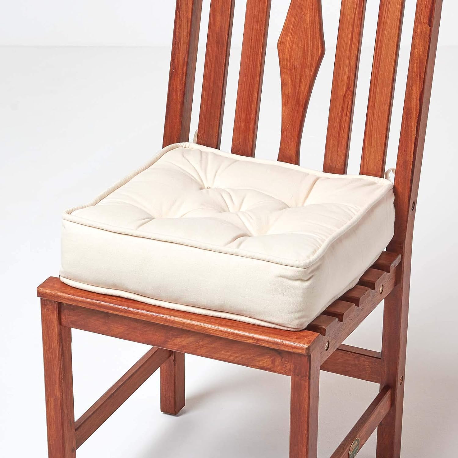 Coussin de chaise crème épais 10cm avec boutons capitonnés pour assise ultra moelleuse