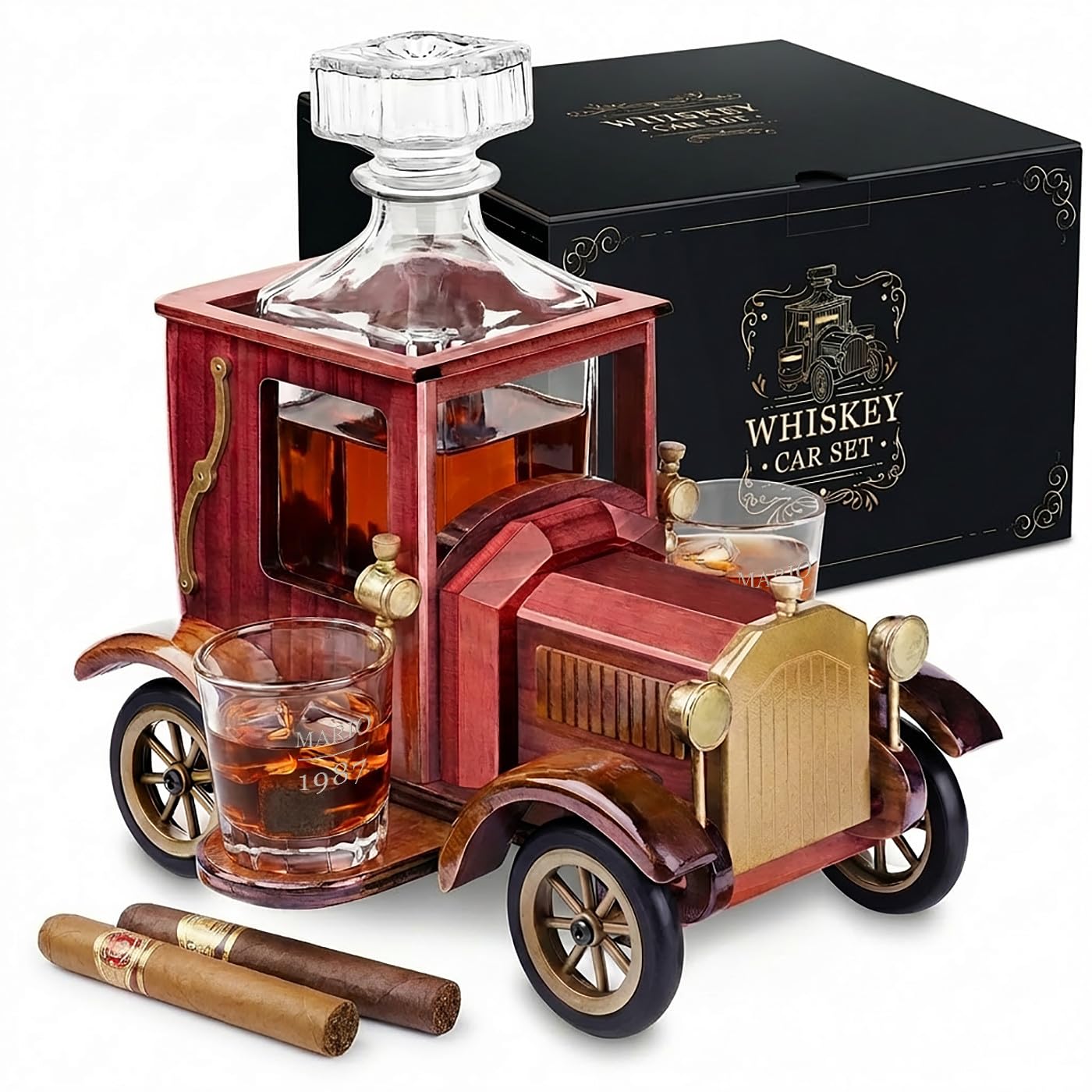 Maverton Caraffa in Auto di Legno - 2 Bicchieri Personalizzabili - Set Regalo Uomo Compleanno - Decanter 900ml e 2 Bicchieri Whisky 75 ml su Supporto - Idee Regali Uomo