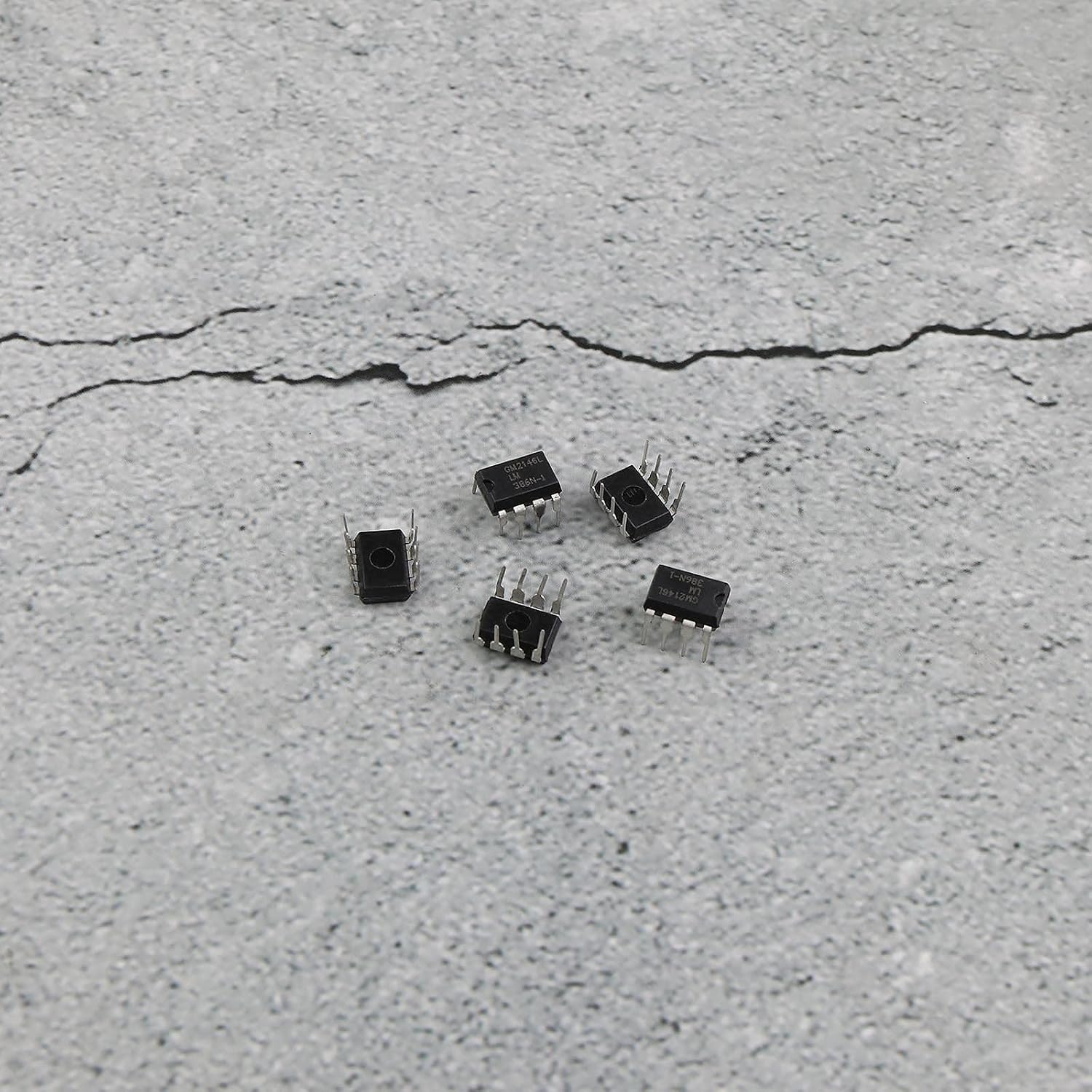 50pcs 10 Types Integrated Circuit Chip Assortment Kit Low Input Low VoltageLM324 LM358 LM386 LM393 UA741 NE5532 NE555 PC817 ULN2003 ULN2803 for Audio Amplifier Timer image 5
