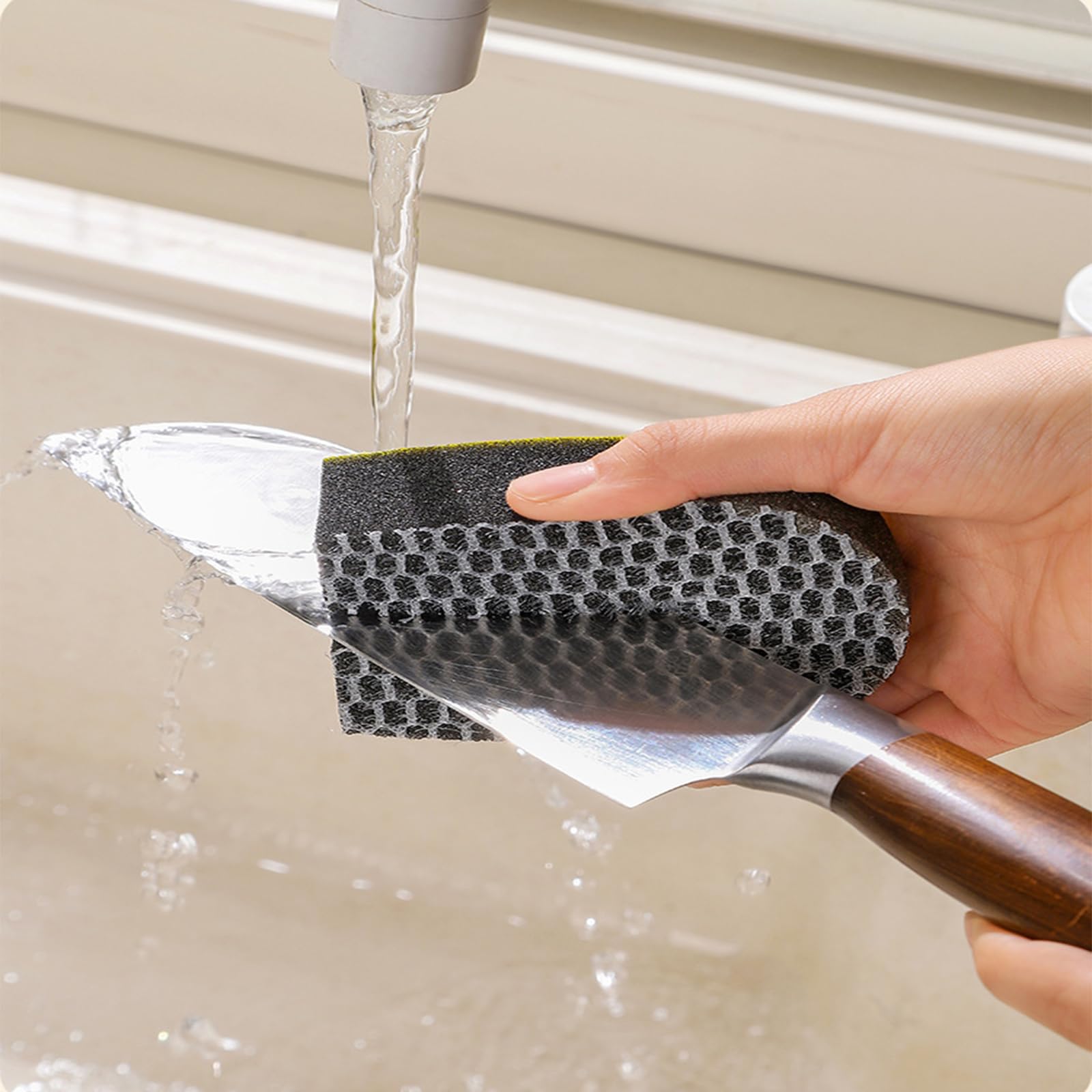 Esponja de doble cara en forma de U para limpieza de cocina, ideal para grietas, platos, cuencos y llantas de taza, juego de 2 estropajos para un uso versátil