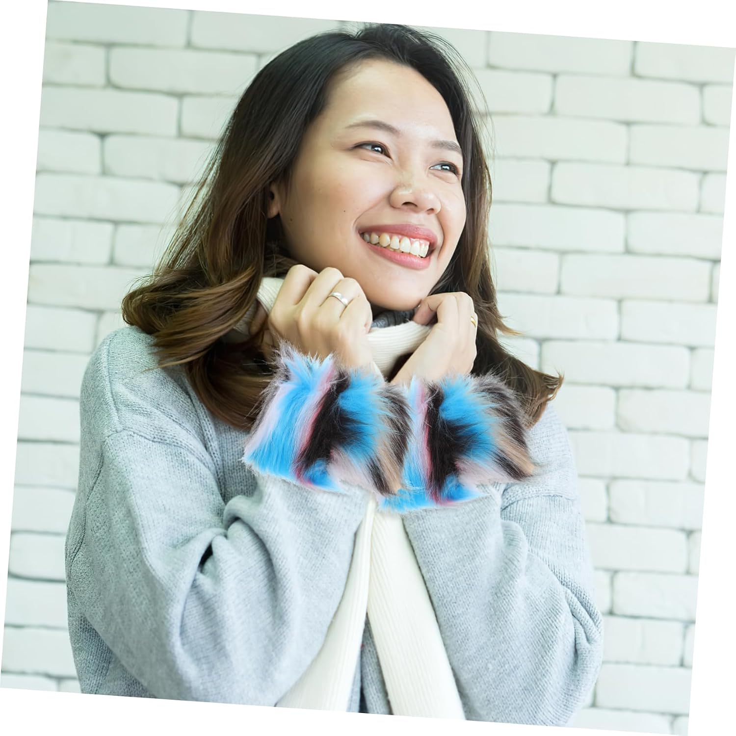 Ipetboom Fuzzy Faux Fur Wrist Warmers for Women Winter Arm Cuffs Soft and Fluffy Cold Weather Accessories Cozy Furry Arm Warmers for Outdoor Activities