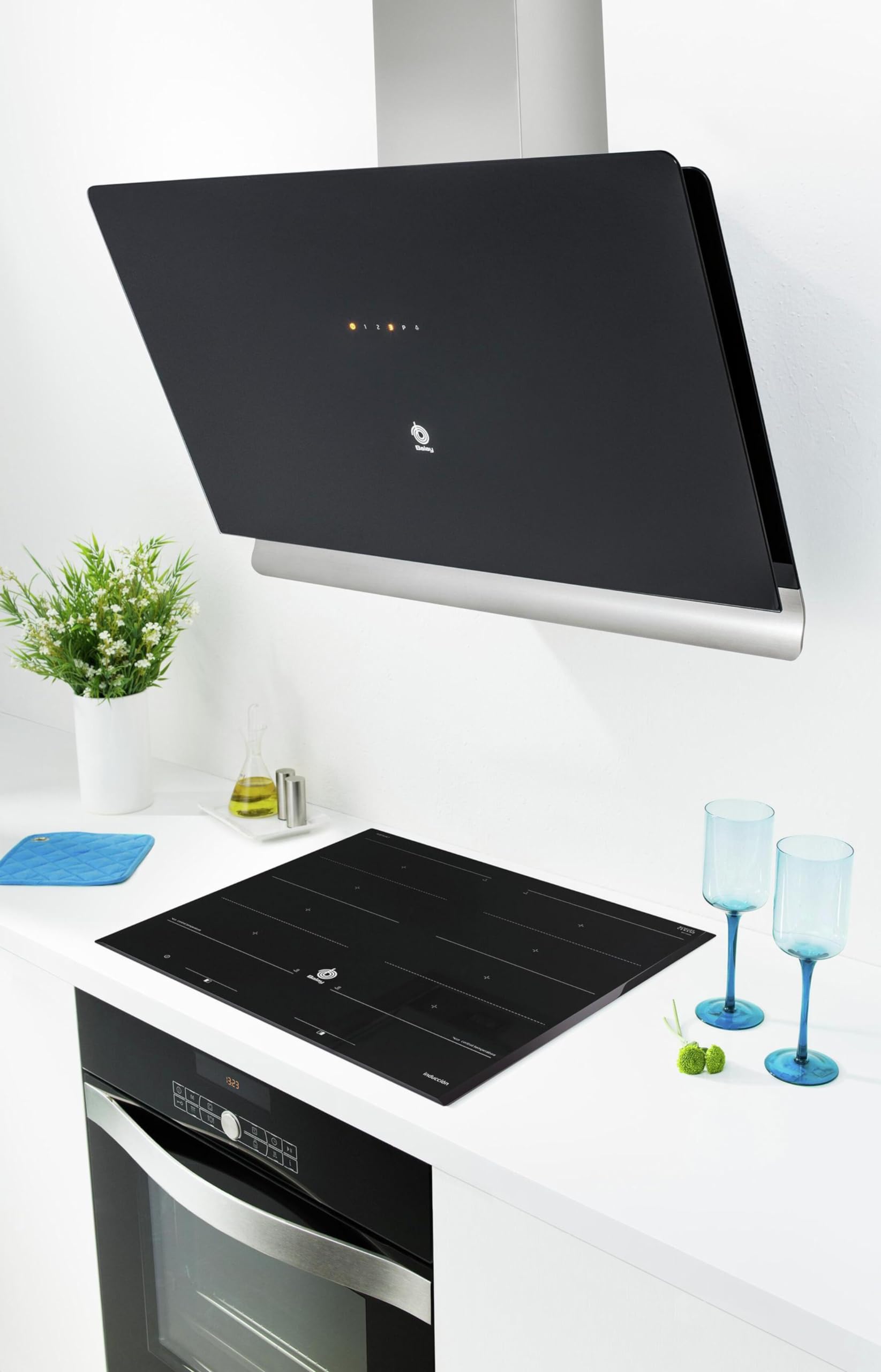 Balay Campana decorativa de pared inclinada, 90 cm, Control Táctil, Iluminación LED, Cristal Negro, 3BC598GN.
