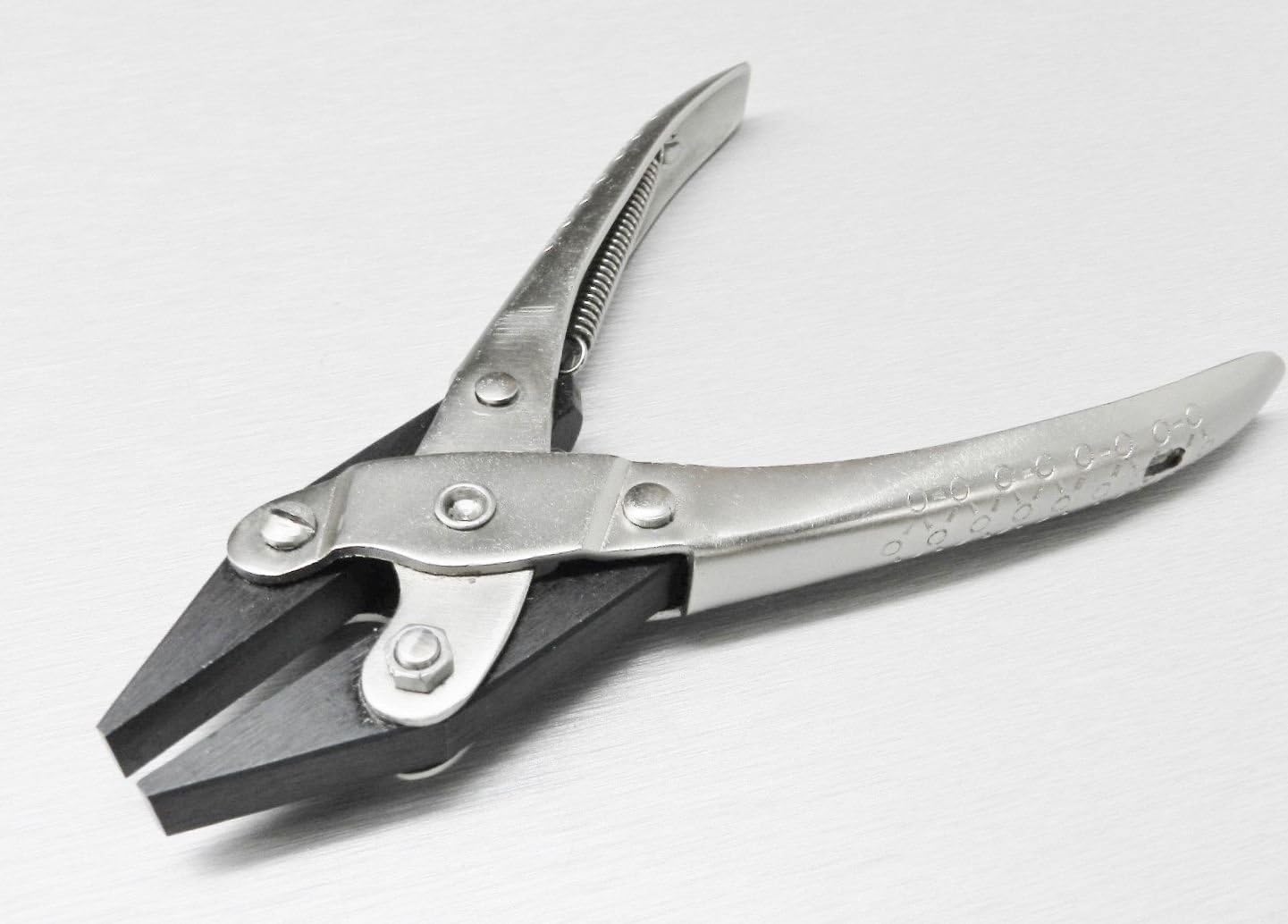 Parallel Action Pliers Flat Nose Smooth Jaw 5-1/2" Jewelry Plier 140mm W/Spring
