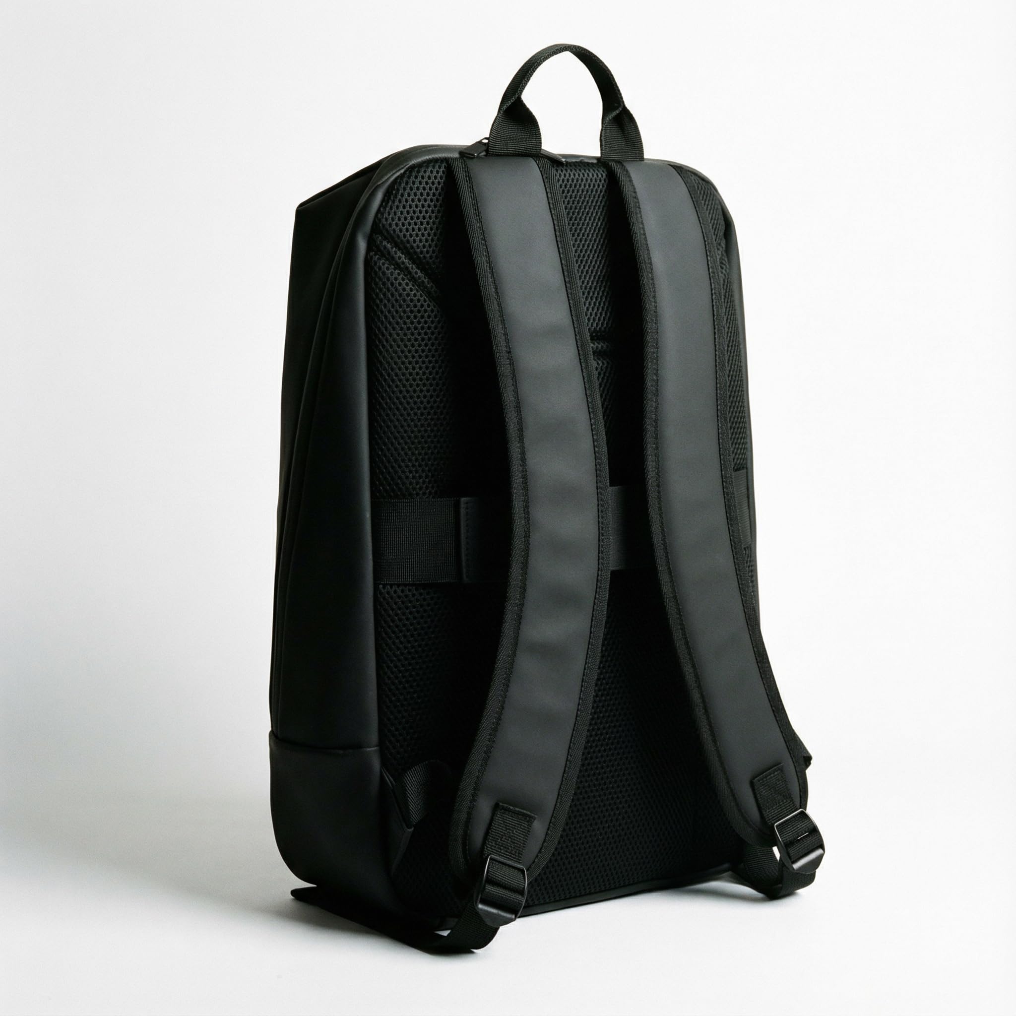 Commuter Rucksack mit durchdachtem Innenleben - wasserdicht aus recyceltem Material, mit Laptop-Fach (15,4") und Trolley-Fix Unisex Business Laptop-Rucksack elegant schwarz
