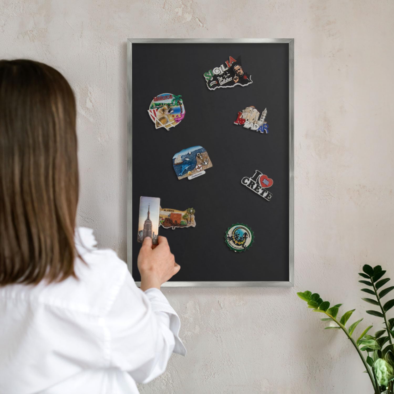 Panel Magnético Informativo 60x40 cm | Marco Plateado | Negro | Montaje Fácil | Pizarra de Pared | Para Restaurante y Bar | Expositor para Menú, Ofertas del Día