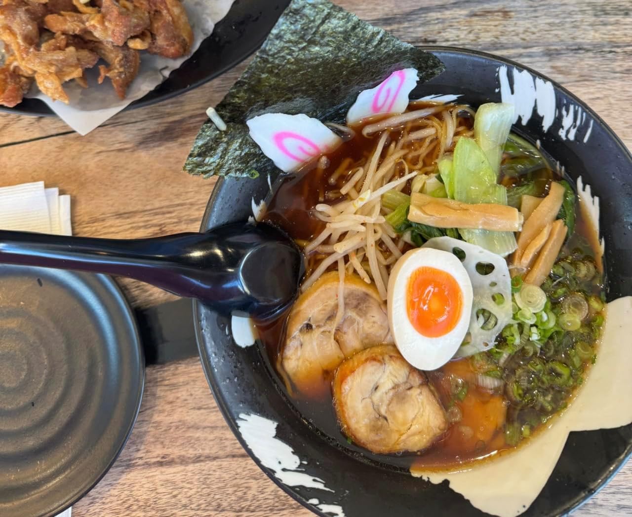 JapanBargain, 60-Pack Asian Soup Spoons – Melamine Long Handle Wonton, Pho, Ramen, Udon, Miso Spoon with Hook & Notch – Dishwasher Safe, Black Color