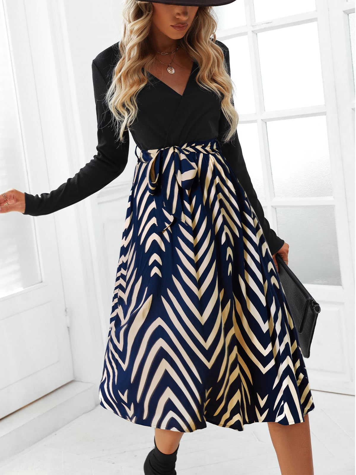 CUPSHE Robe longue/mi-longue pour femme - Manches longues, col en V, ceinture à nouer, coupe trapèze - Robe patineuse décontractée pour les fêtes et les cocktails