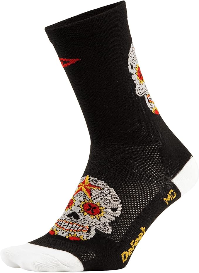 Amazon.com: DEFEET - Aireator - Sugar Skull, Black, 5