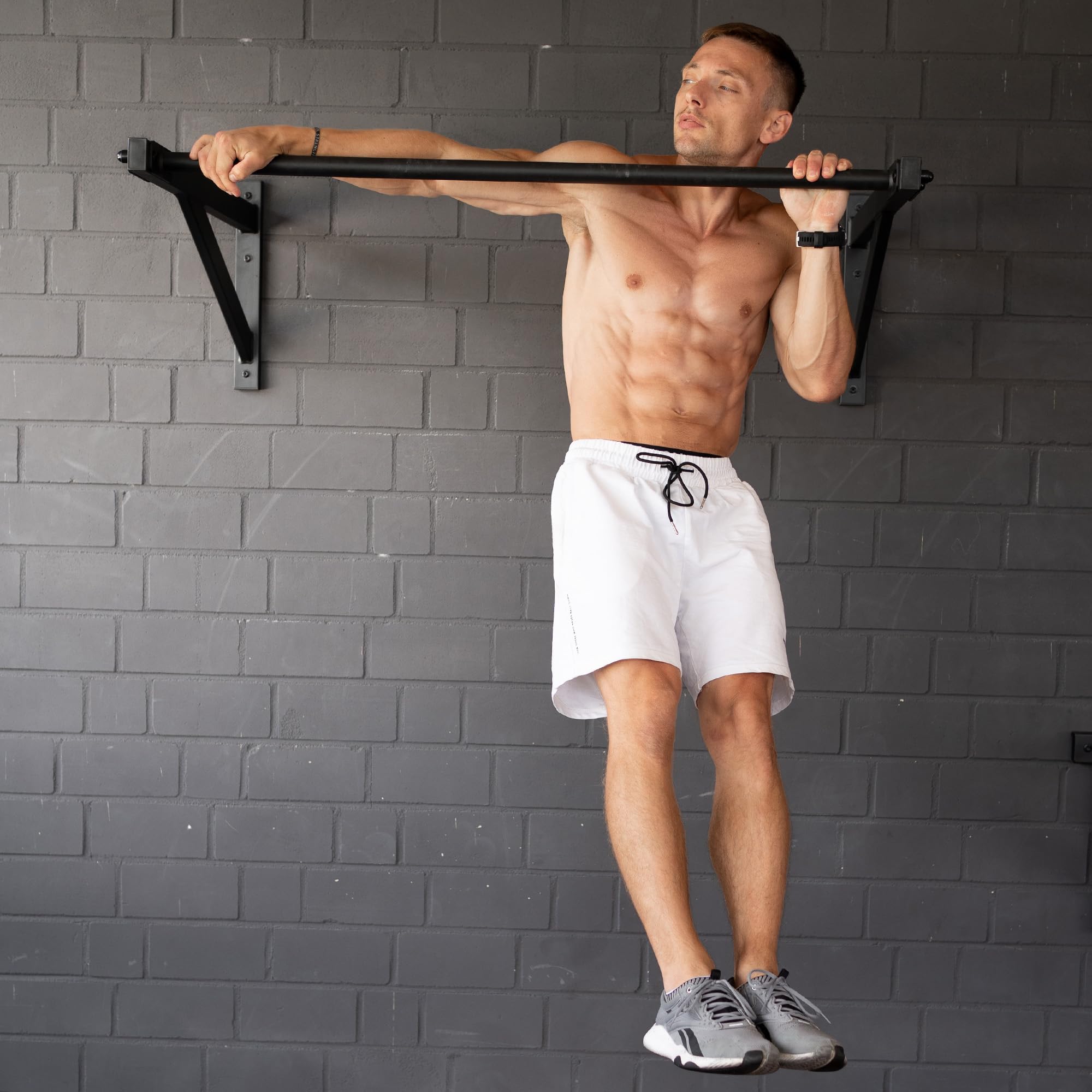 GORNATION Klimmzugstange für Wand, Ganzkörpertraining Reckstange, Pull Up Bar, Klimmzug Wand, Multifunktionale Pull Up Bar, Perfekt für Calisthenics, Klimmzüge, Muscle Ups & Mehr, Ideal für Home Gym