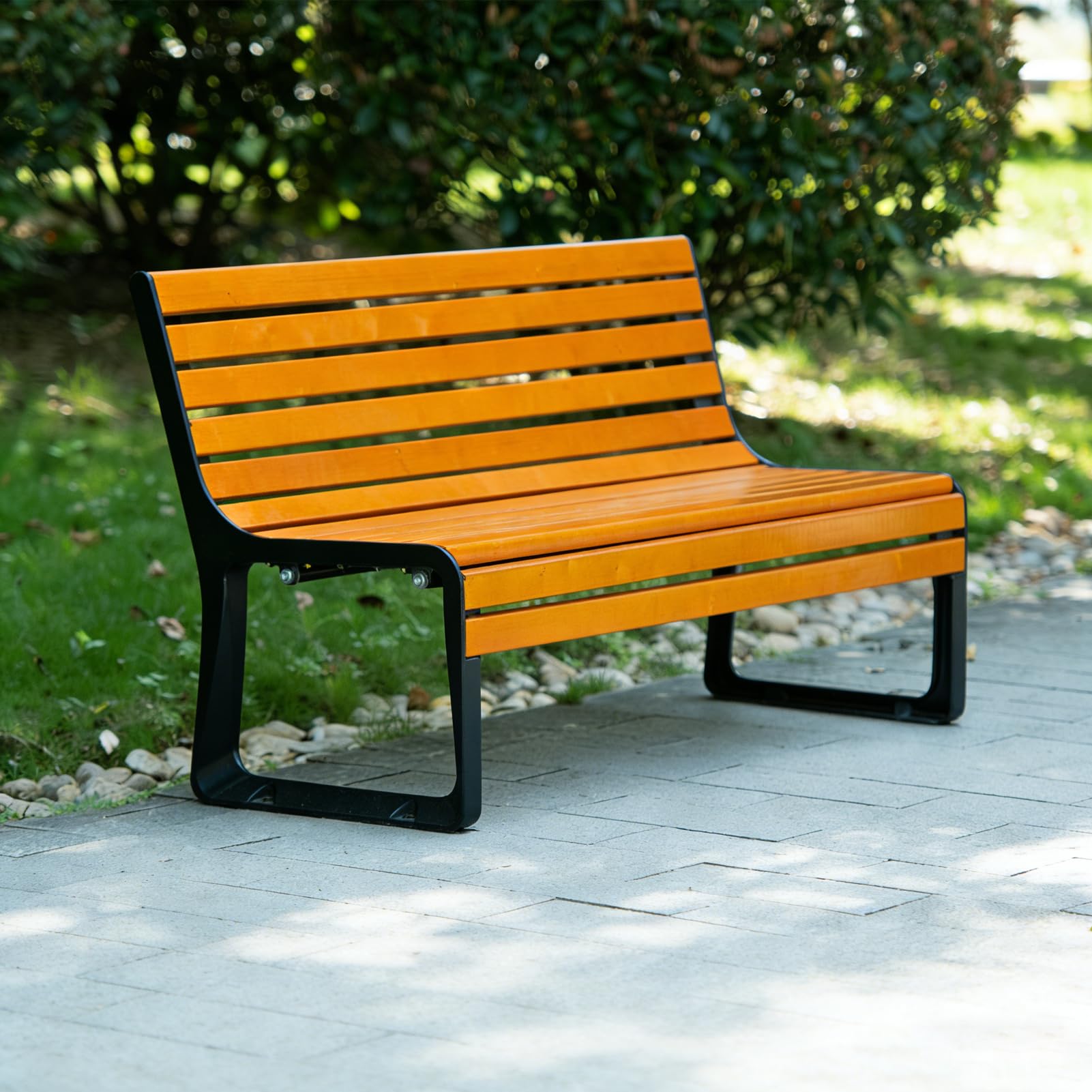 Silla de patio premium con listones de madera maciza y estructura galvanizada firme