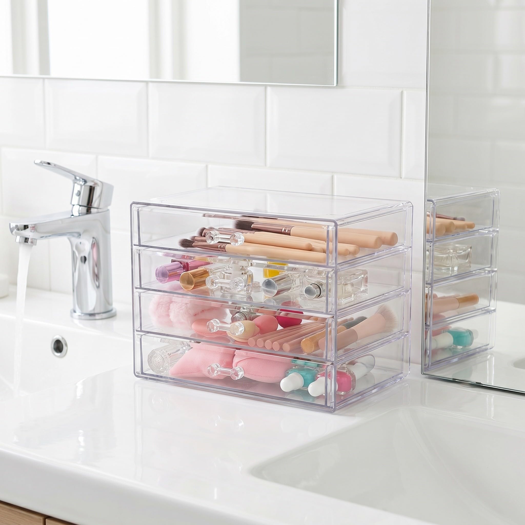 Caja de Maquillaje Acrílico Transparente con Organizador de Cosméticos de Escritorio con Tapa para Dormitorio y Baño Almacenamiento Espacioso y Ahorro de Espacio