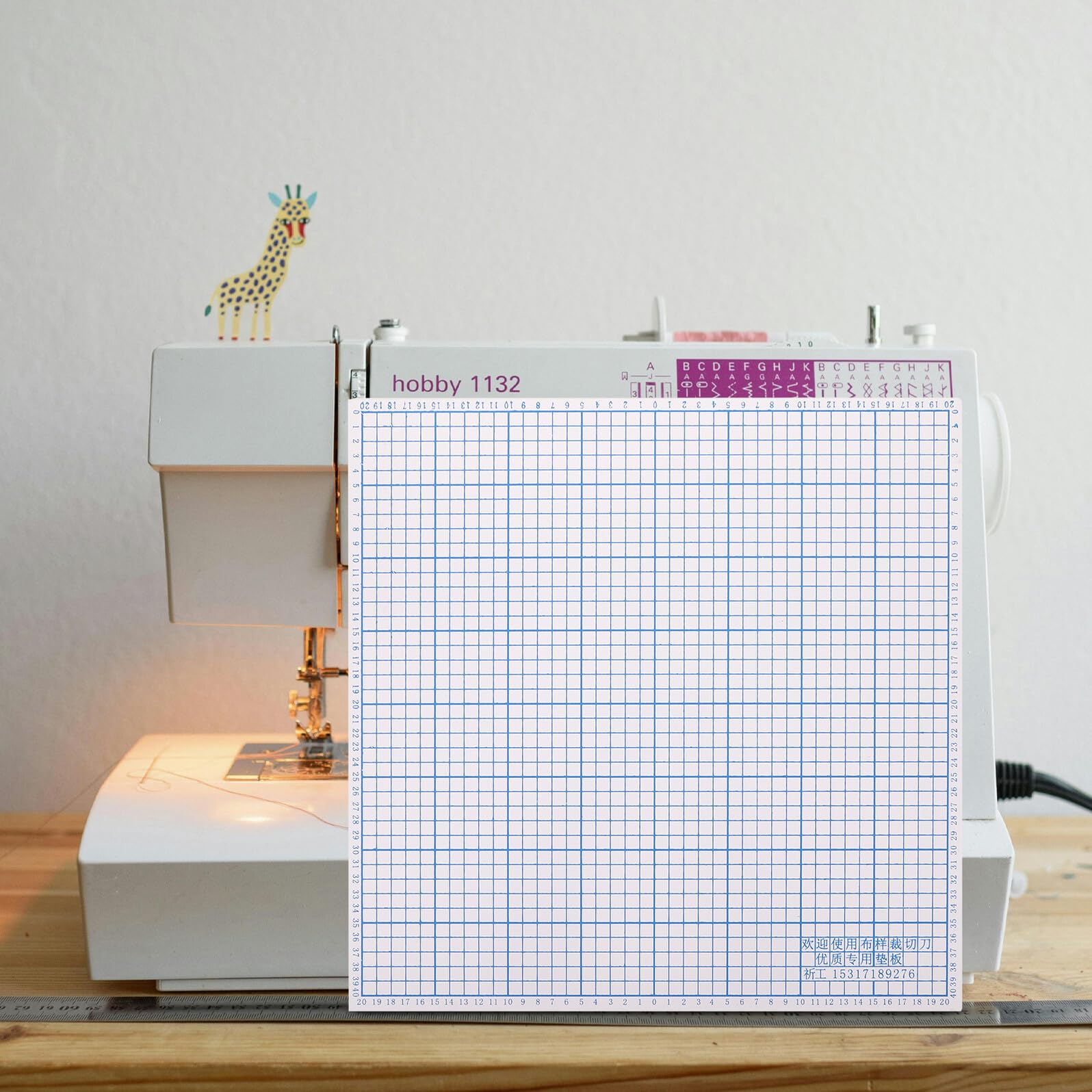 Tappetino da Taglio a Griglia Pvc 40x40 Cm per Tessuti | Alta Durezza, Design Preciso per Studio, Superficie che Limita lo Scivolamento del Materiale