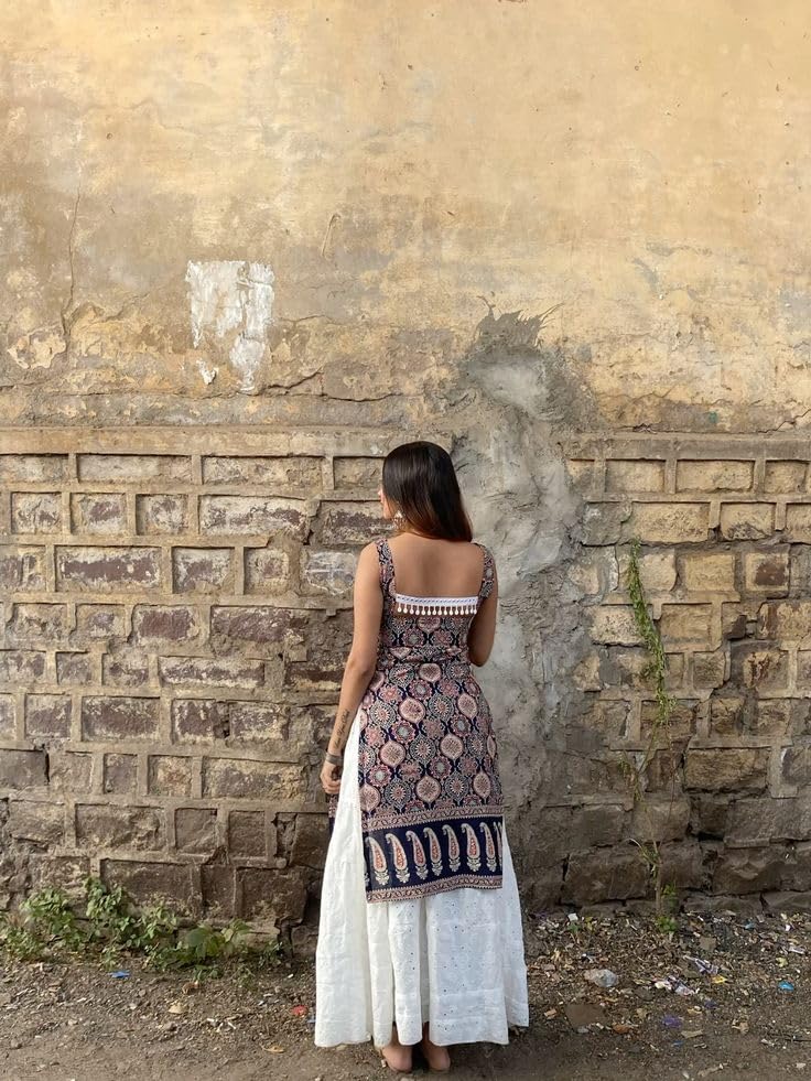 Image of Women's Sleeveless Ajrak Print Kurti, Pure Cotton Straight Fit Straight Cambric Jaipuri Printed Kurti