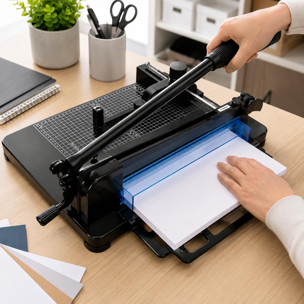 Wytrzymały ręczny trymer do papieru A4 z podwójną skalą ochronną i grubością cięcia 0,1-40 mm do biura, klasy, szkoły