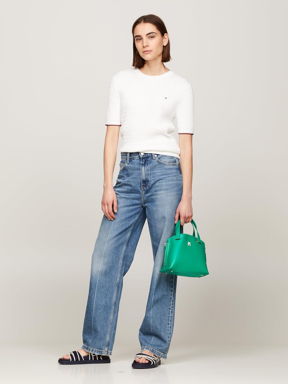 Tommy Hilfiger womens Modern Tote Bag With Zipper - Image 2