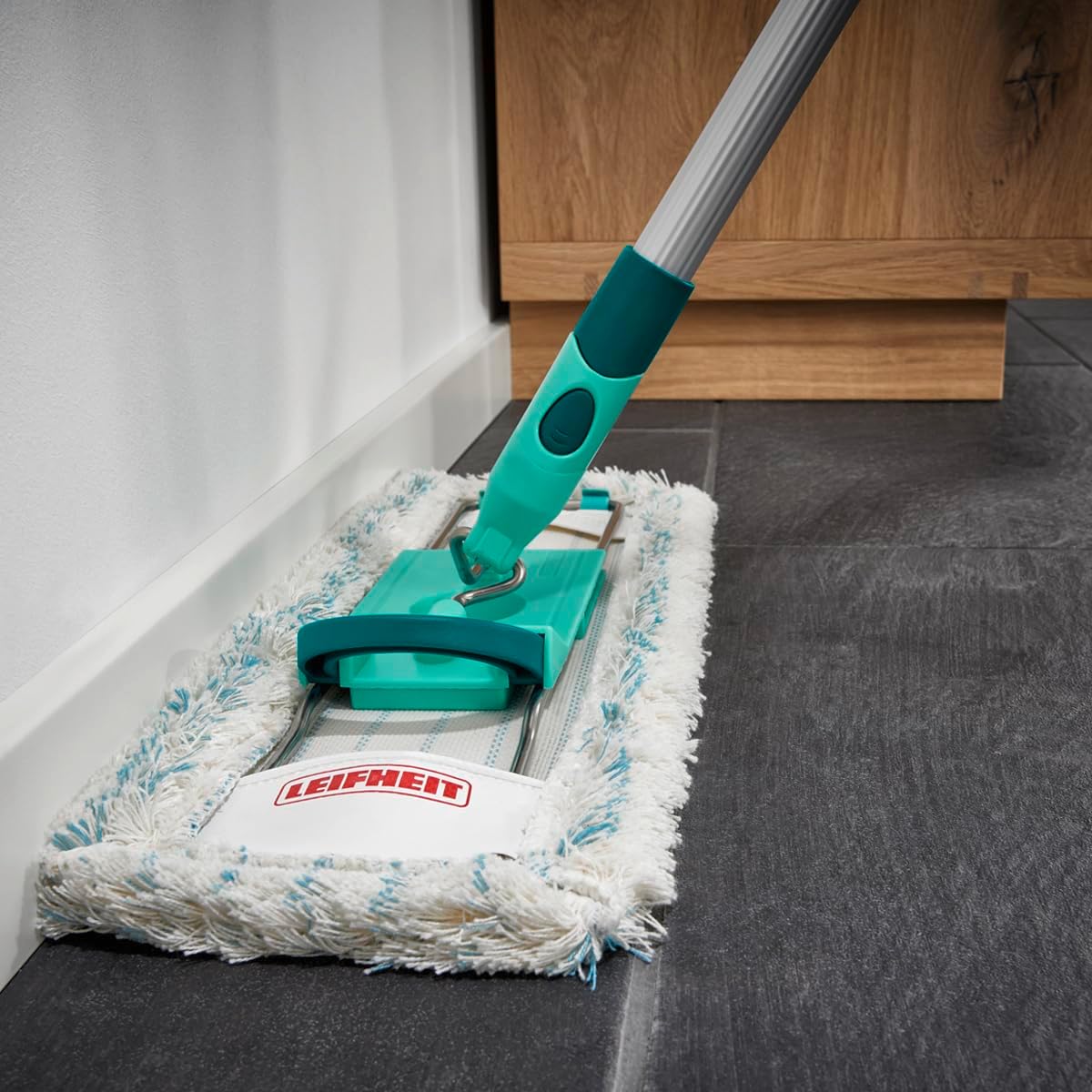 Leifheit Profi Cotton Plus Floor Wiper with Aluminium Handle, Mop, 55020