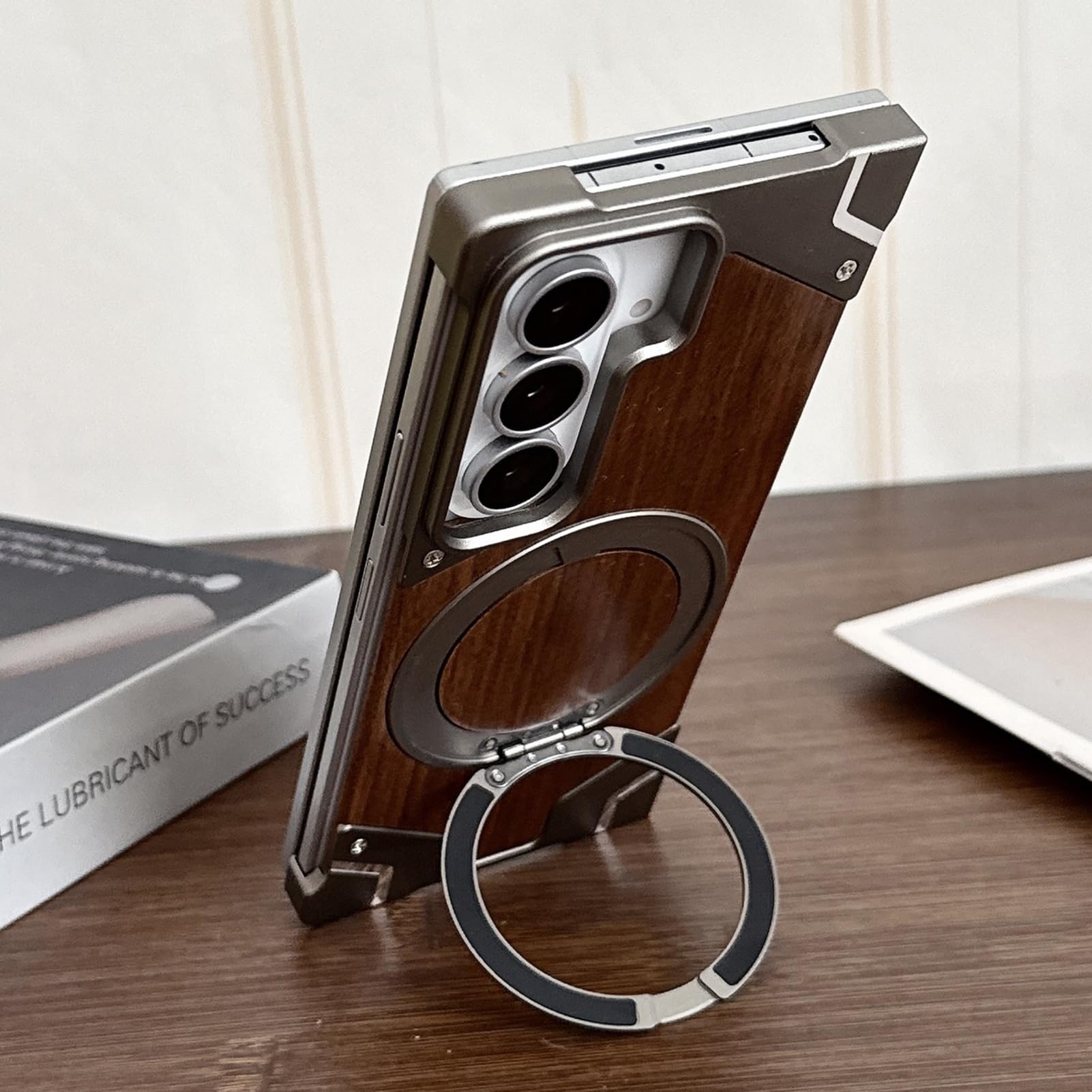 Magnetyczne etui do Samsung Galaxy Z Fold 8 Ultra, bez ramki drewniany tył