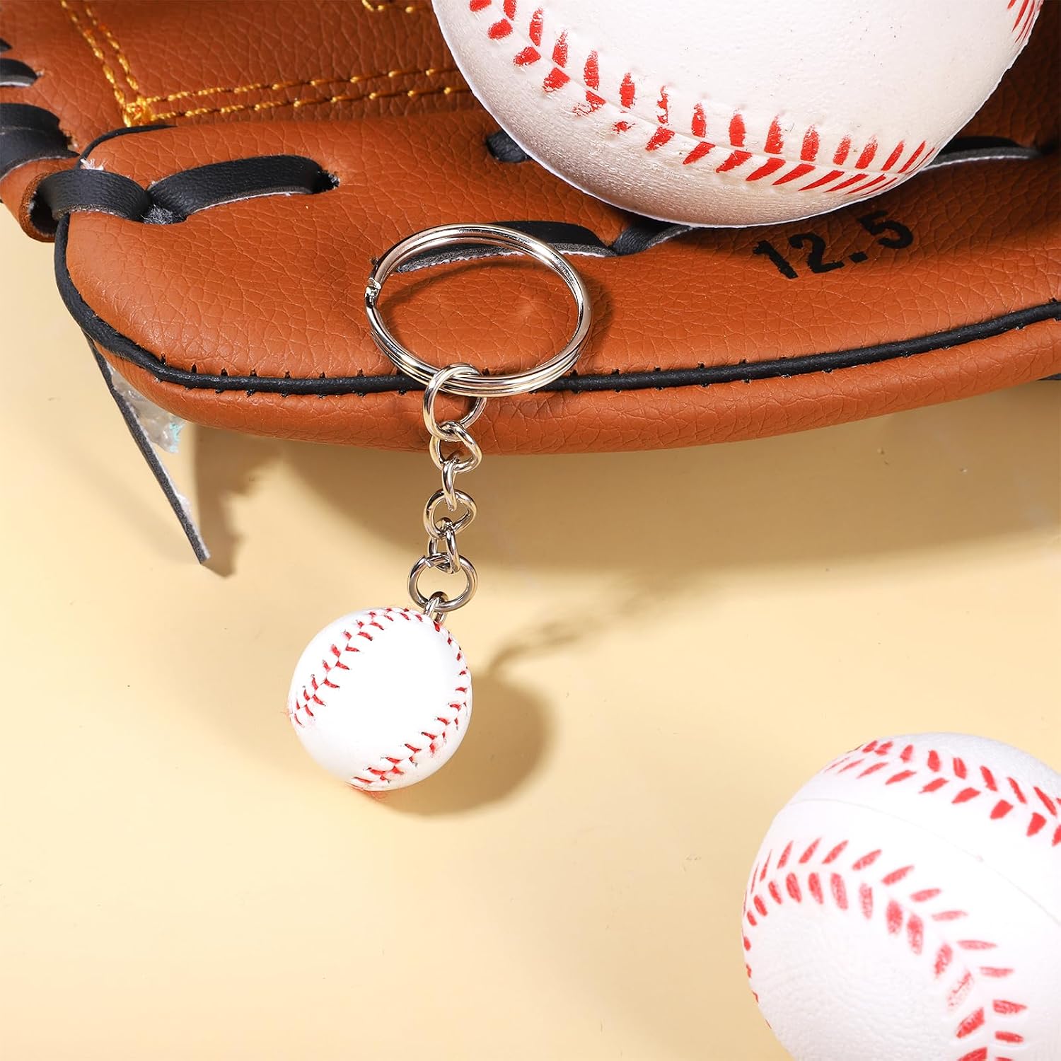 Mini Baseball Keychain, Simulation Sport Ball Theme Key Chains for DIY Craft Sports Theme Party Rewards Party Favors